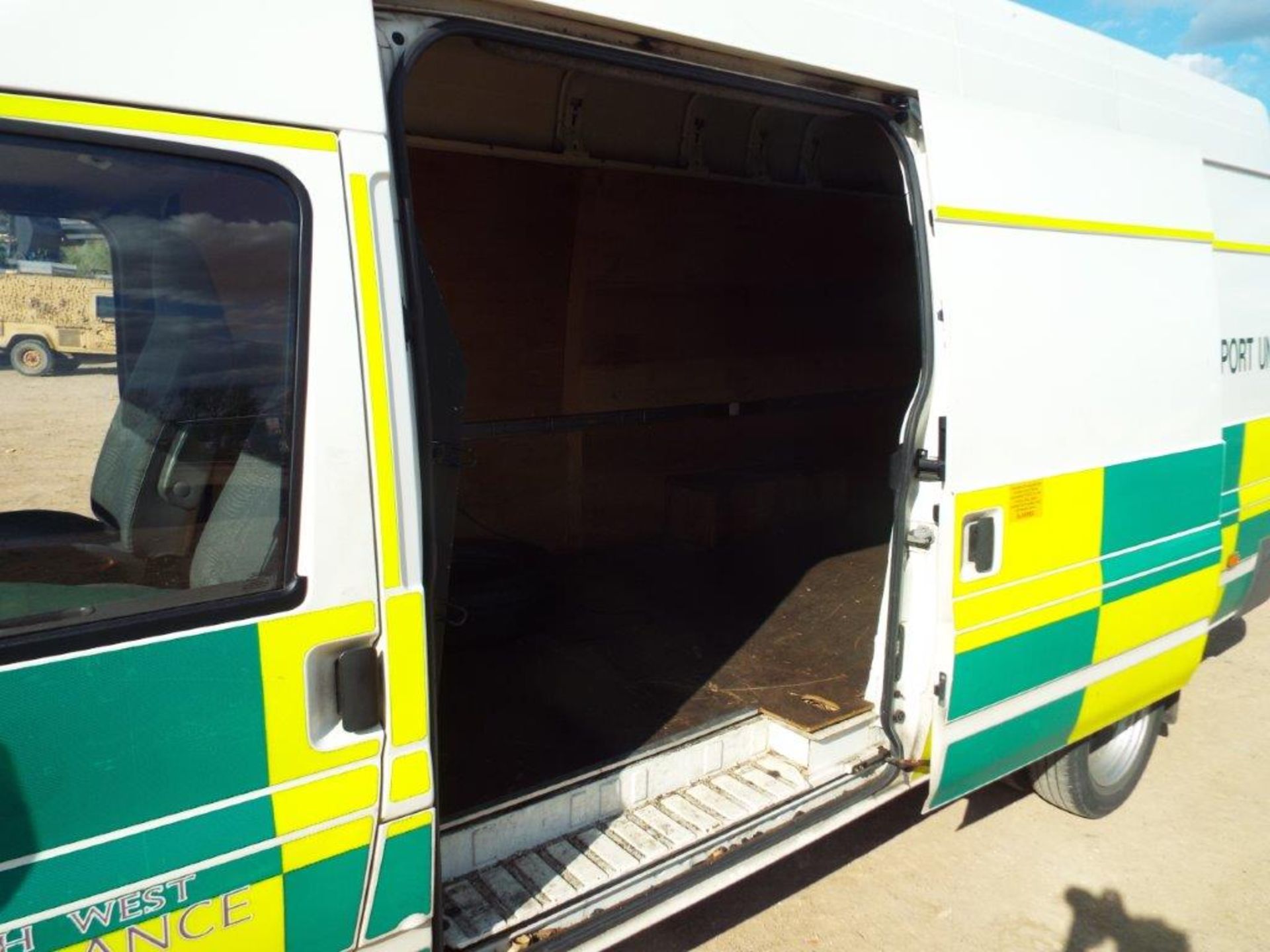 Ford Transit 350 Incident Support Vehicle with Ricon 300KG Tail Lift - Image 14 of 27