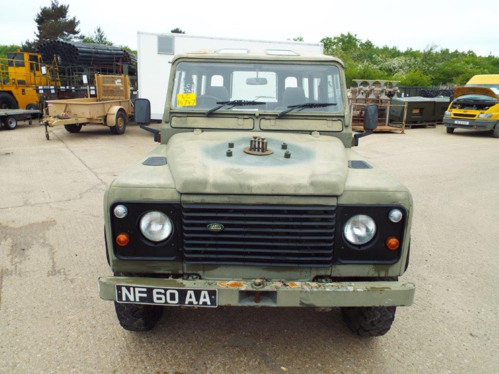 RAF Issue Land Rover Defender 110 300TDi Hard Top - Bild 2 aus 26
