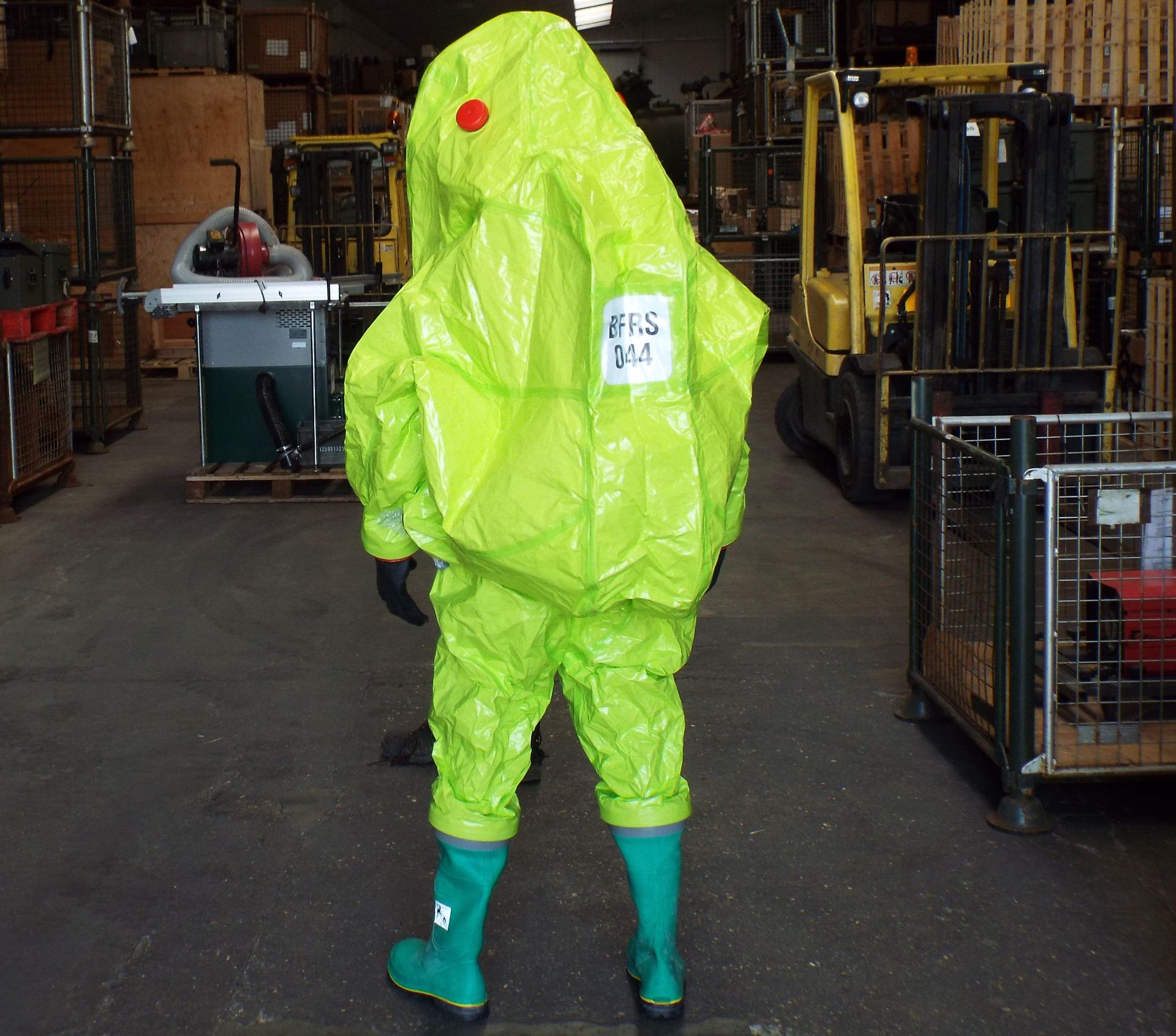 Respirex Tychem TK Gas-Tight Hazmat Suit Type 1A with Attached Boots and Gloves - Image 3 of 12