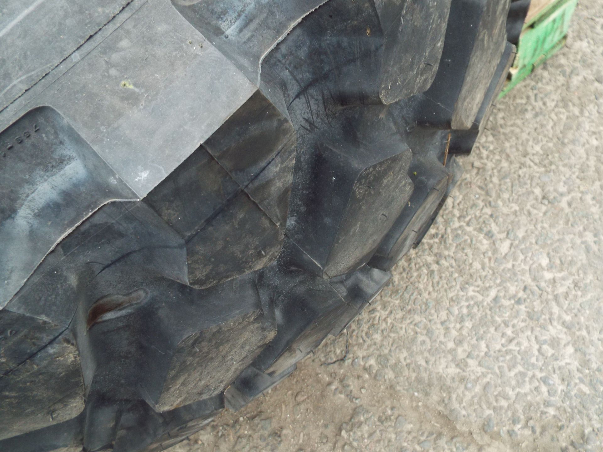 Michelin XZL 14.00 R20 Tyre on 10 Stud Rim - Bild 5 aus 6