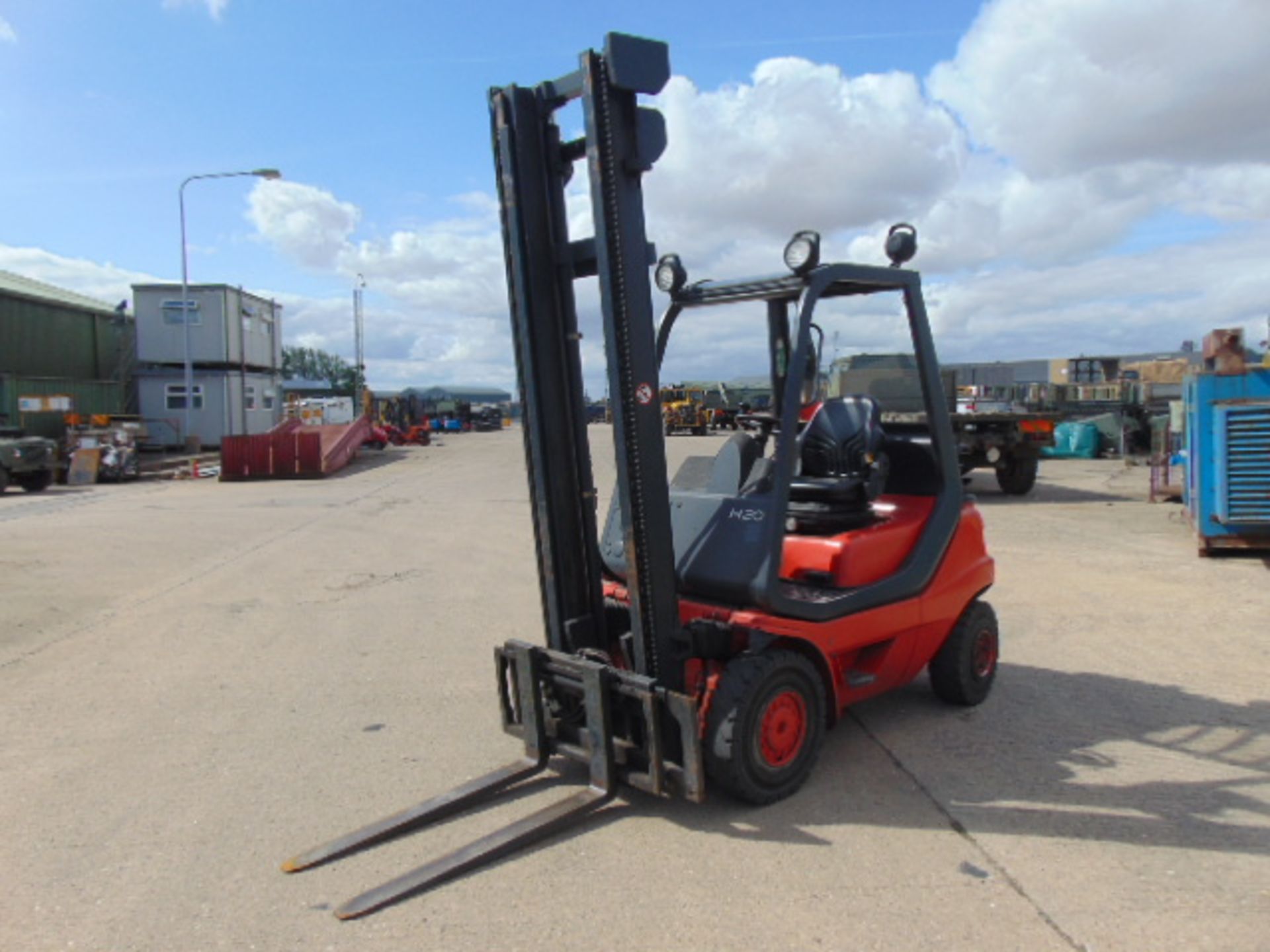 Linde H20T Counter Balance Gas Forklift - Image 7 of 19