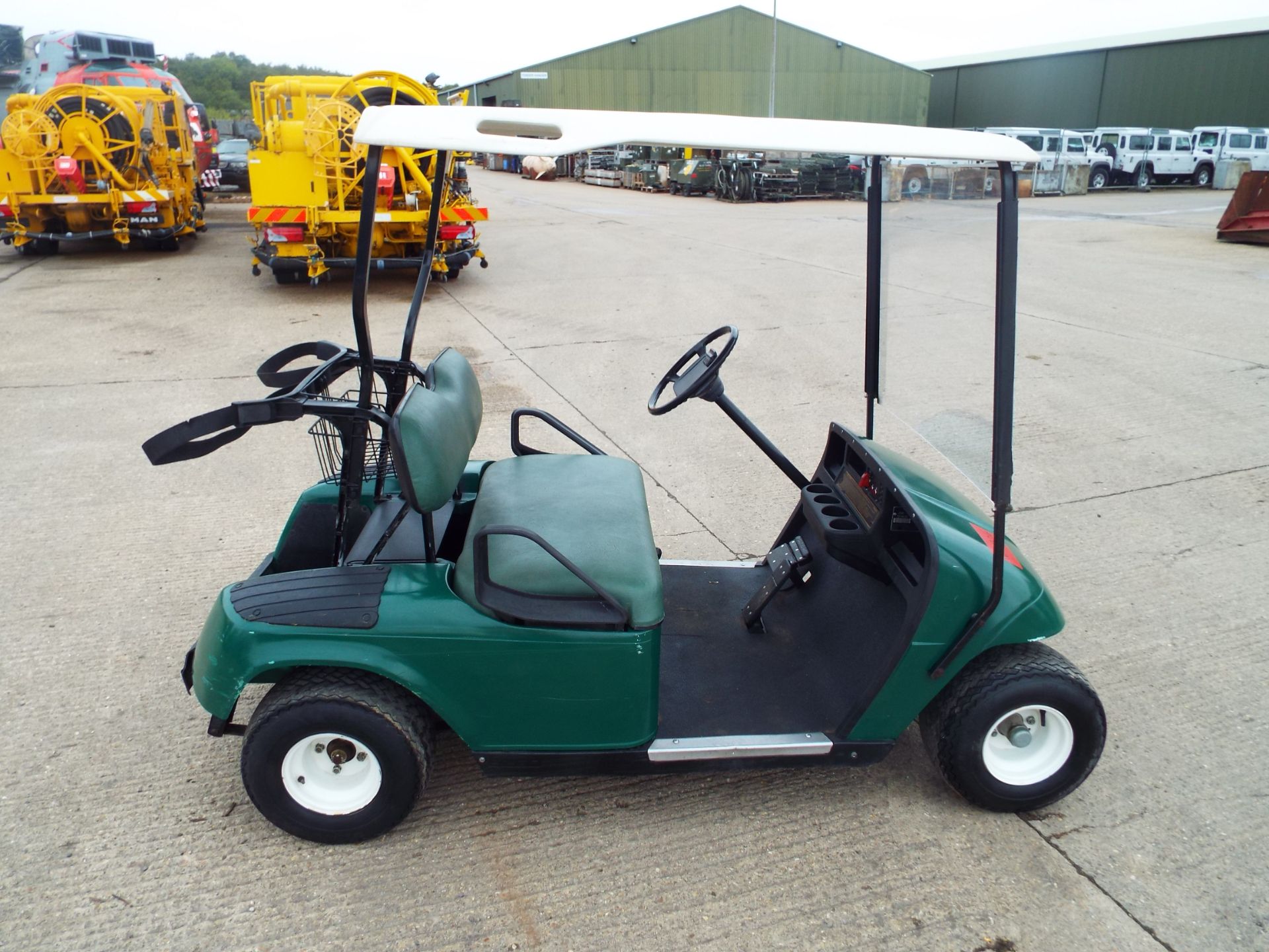 EZGO TXT Golf Buggy - Image 8 of 19