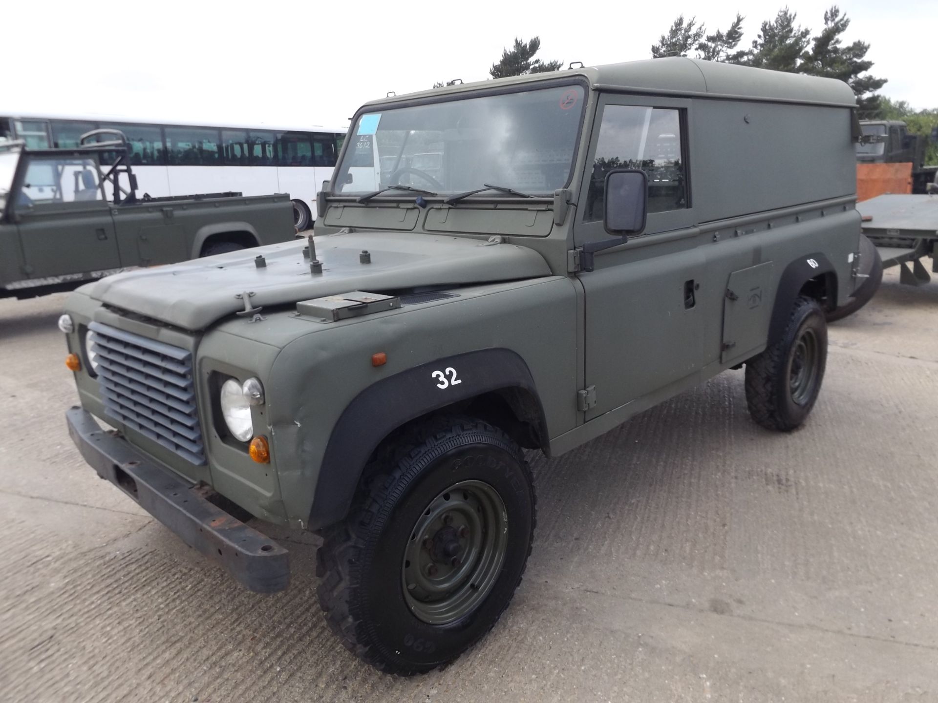 Land Rover 110 Hard Top R380 Gearbox - Image 3 of 18