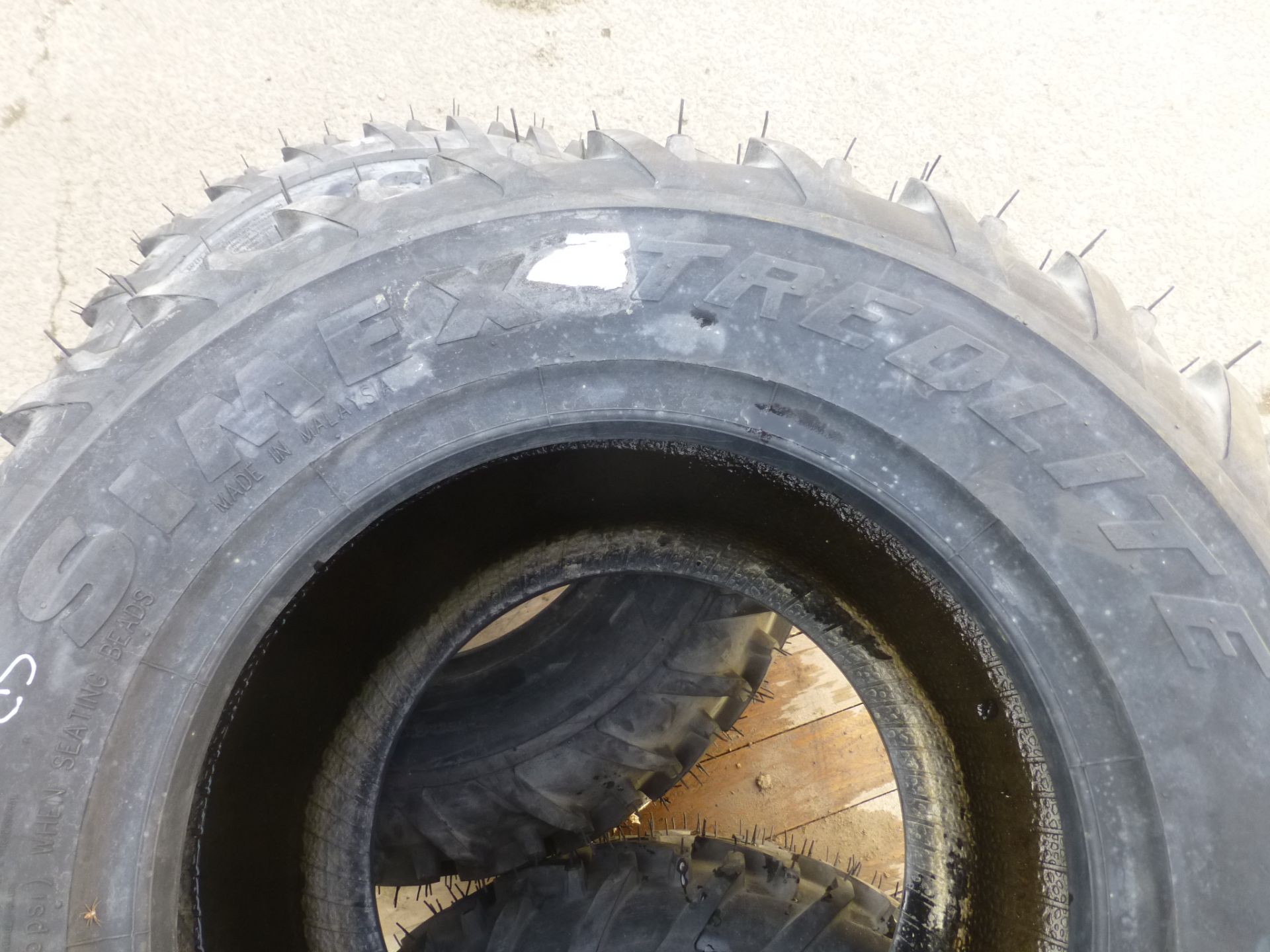 3 x Simex Treadlite 31x15.50-15 Tyres - Image 4 of 5