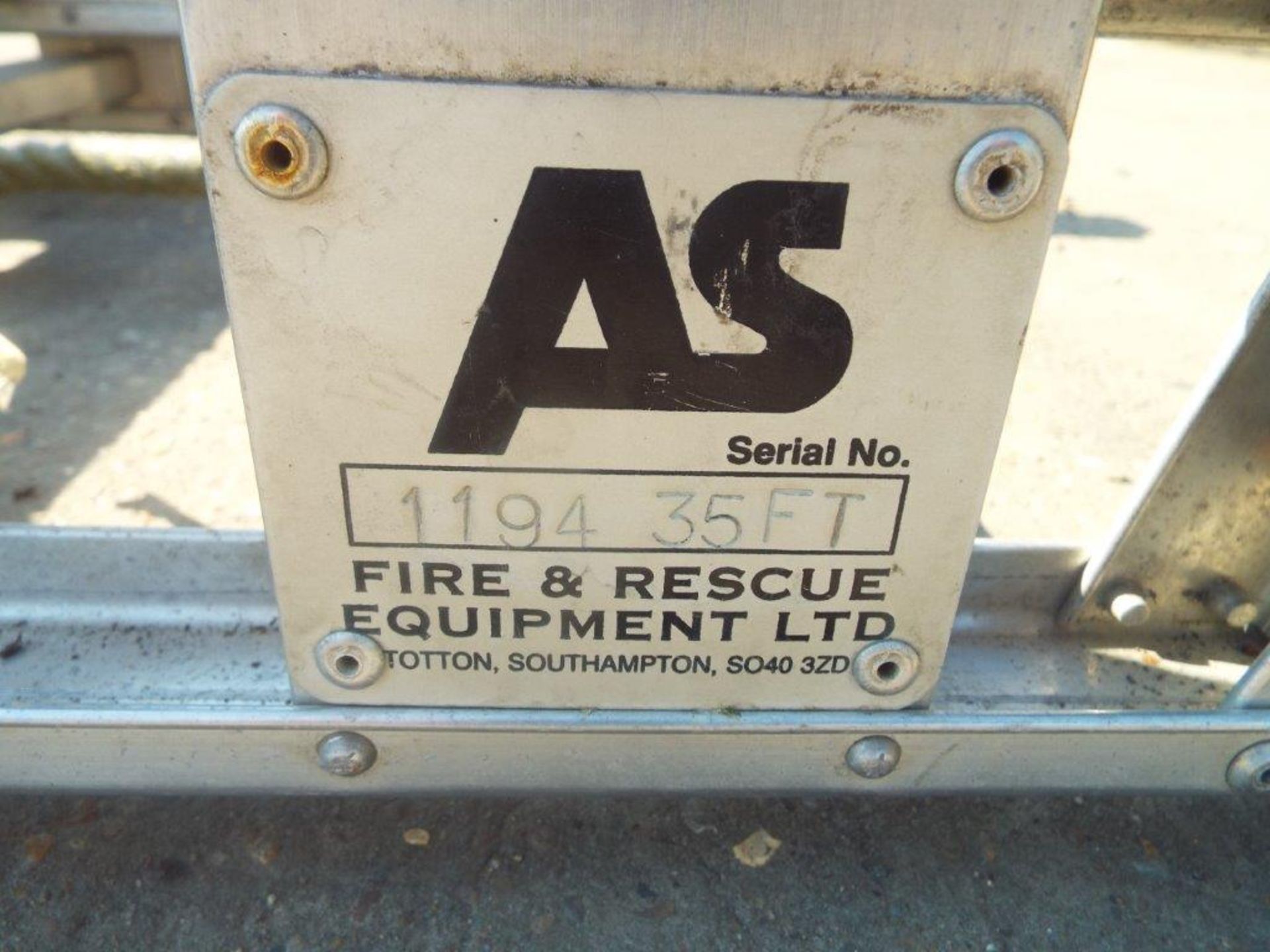 AS Fire and Rescue 35ft 2 Section Aluminium Ladder - Image 5 of 6