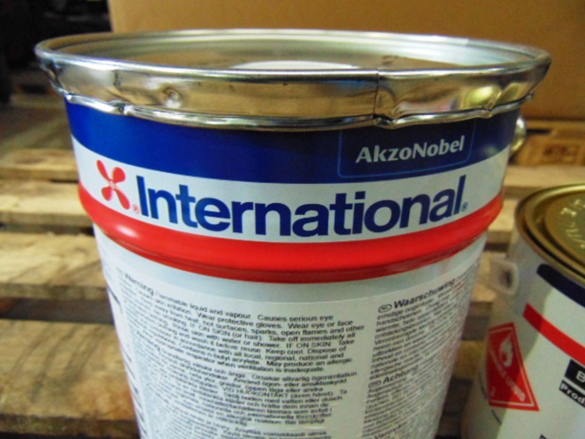 1 x Unissued International Interfine 691 3.75L 2 Pack Topcoat Paint - Image 2 of 4