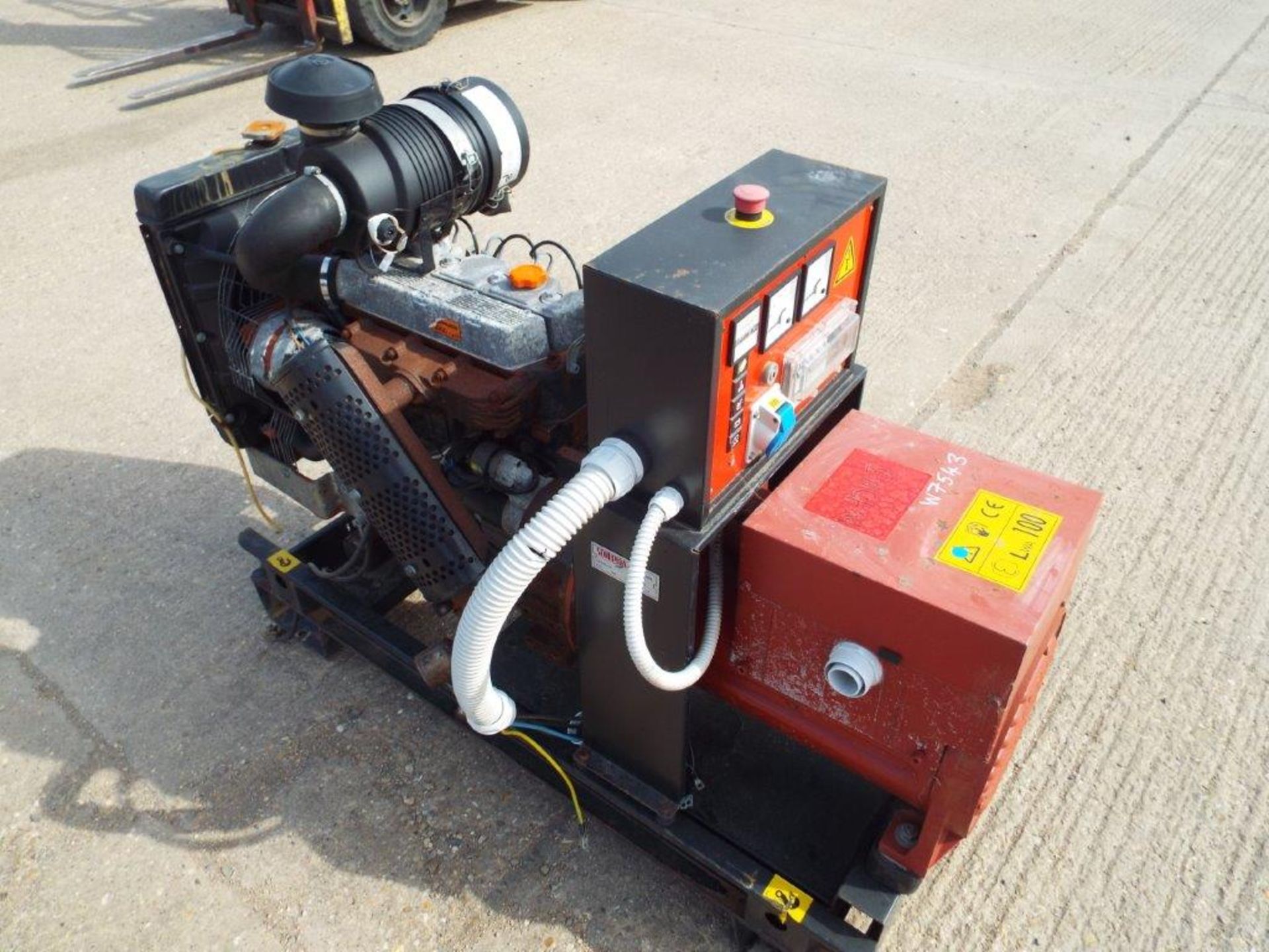 Scorpion DL35 35 kVA, 3 Phase Skid Mounted Diesel Generator - ONLY 74 hours! - Image 3 of 13