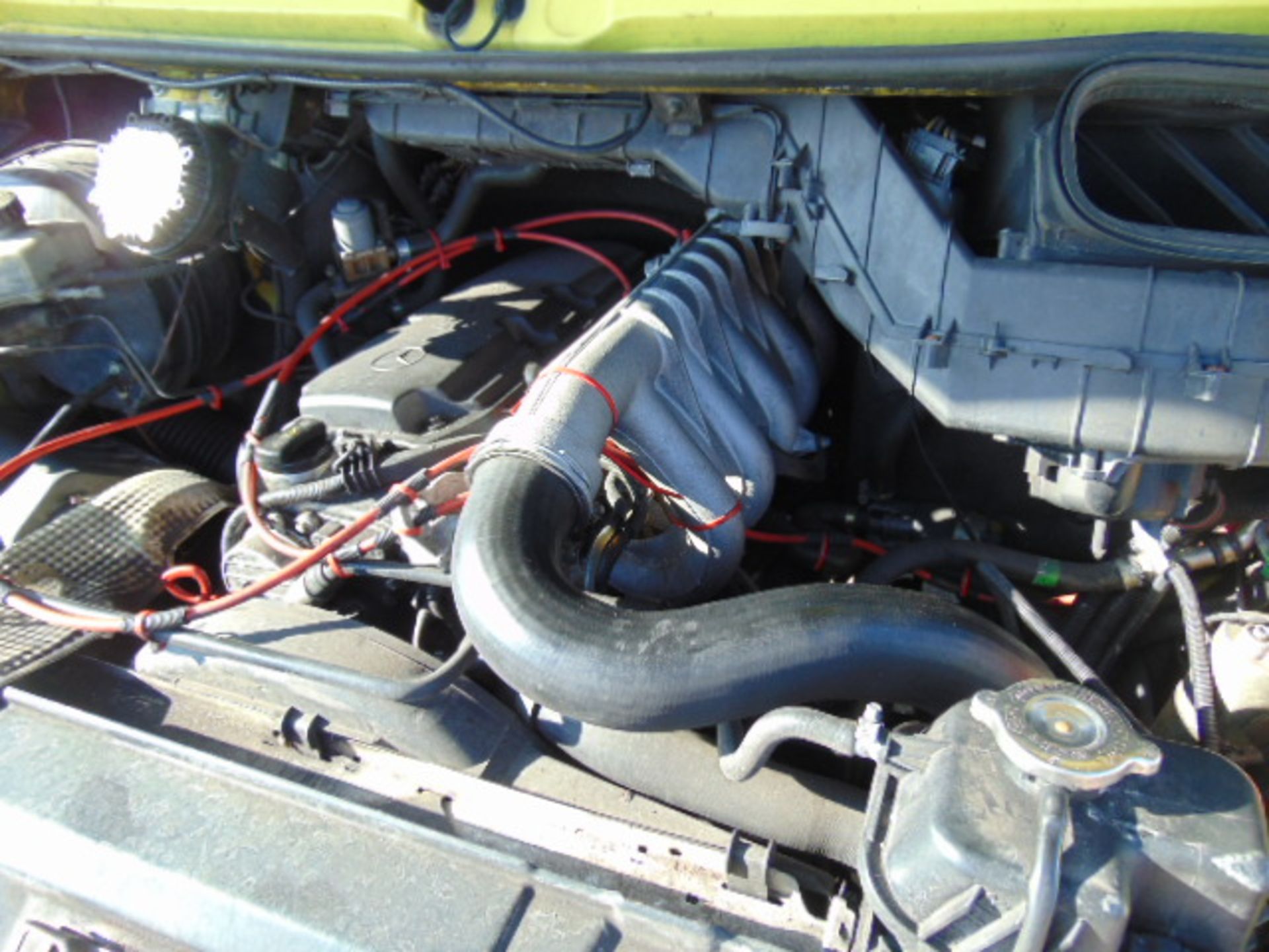 Mercedes Sprinter 416 CDI 2.7 Turbo diesel ambulance - Bild 17 aus 17