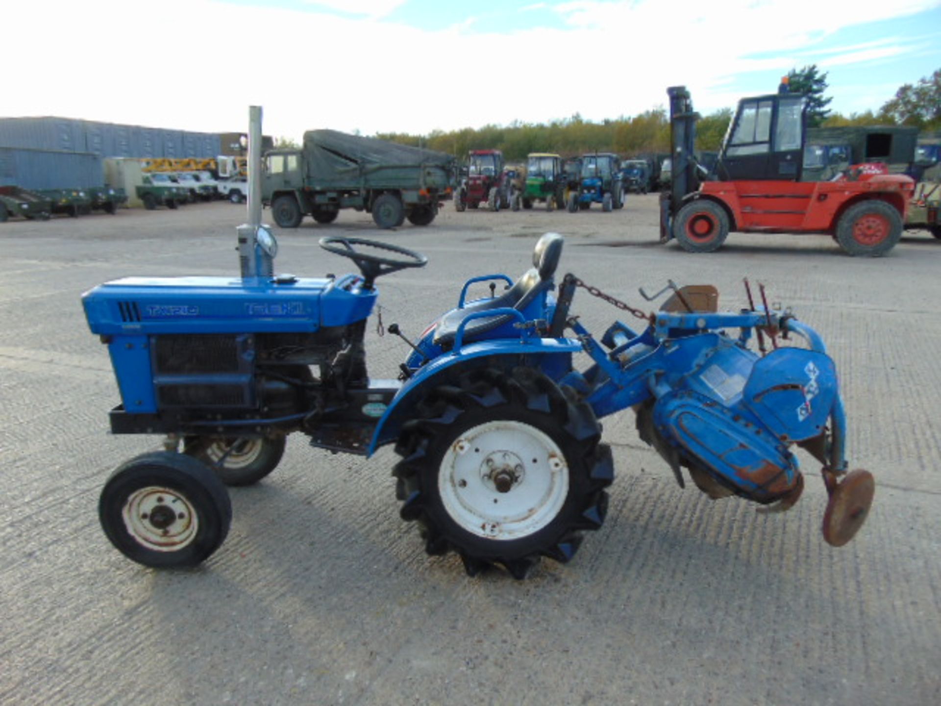 Iseki TX1210 2WD Compact Tractor c/w Rotovator - Bild 4 aus 17