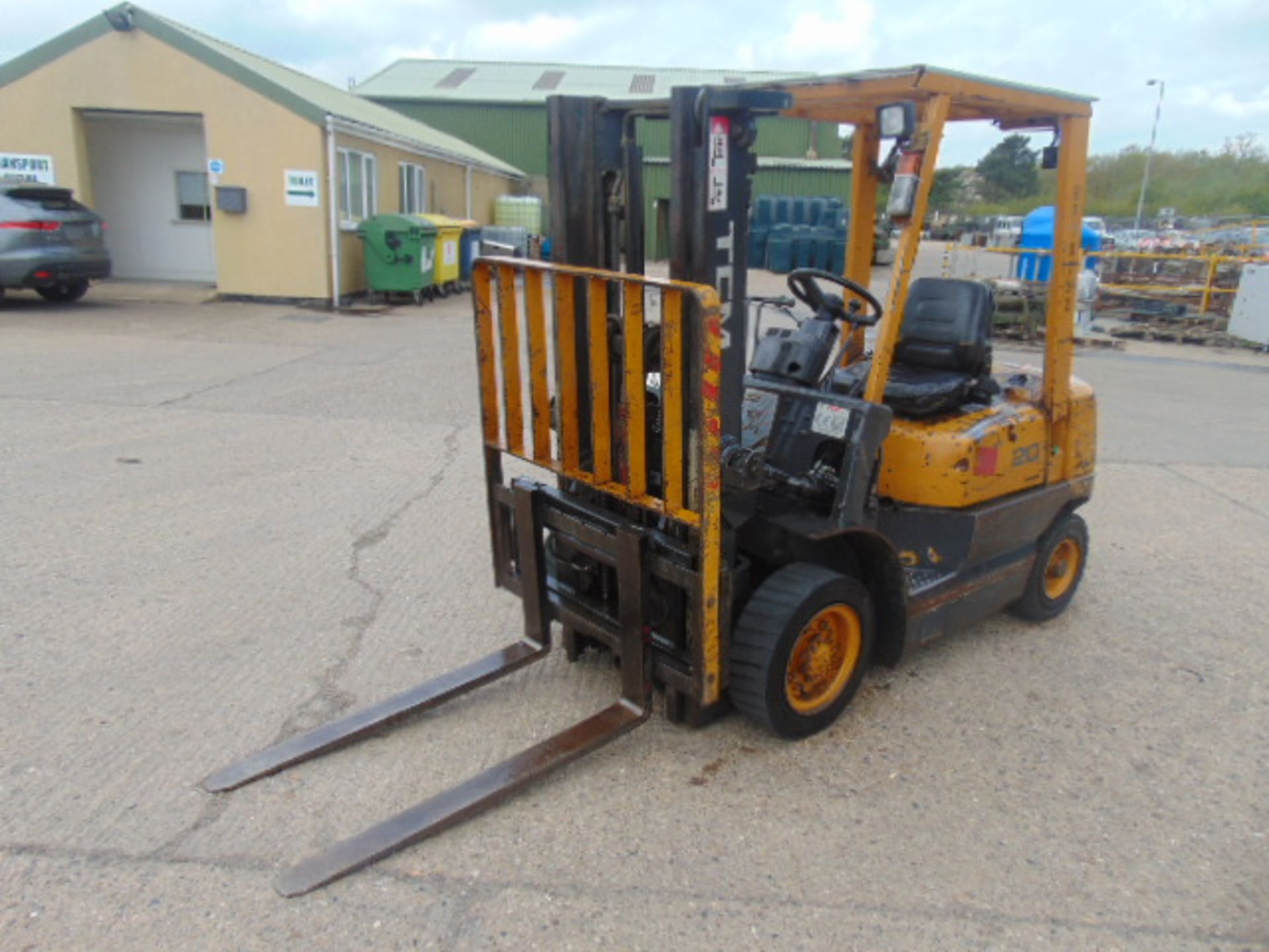 TCM FD20 Z5 T Counter Balance Diesel Container Forklift - Image 4 of 23