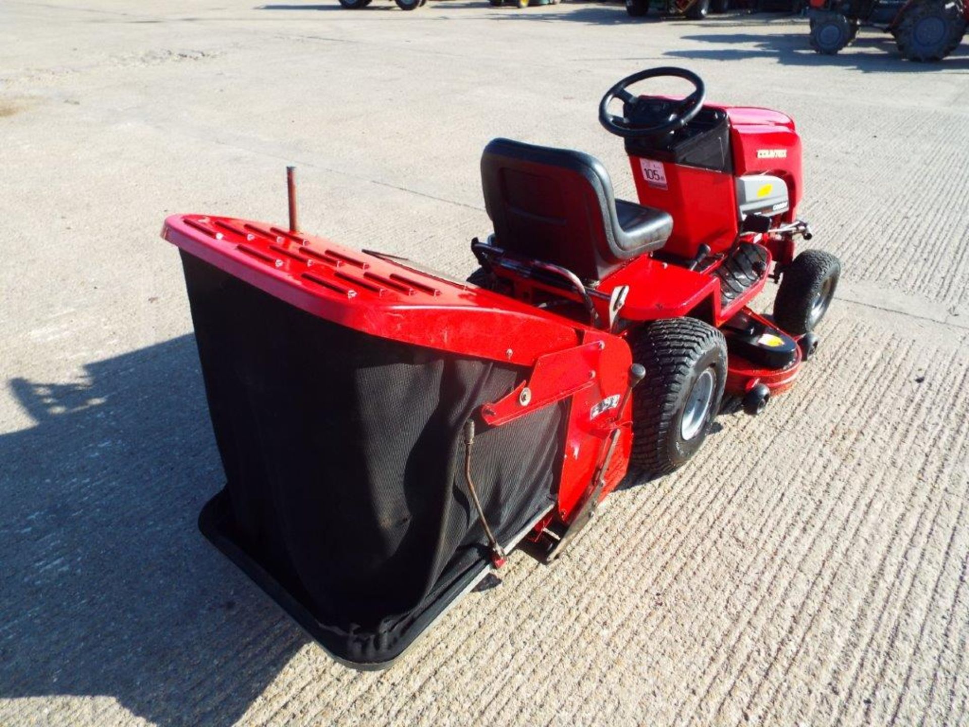 Countax C800H Ride On Mower with Rear Brush and Grass Collector - Bild 7 aus 20