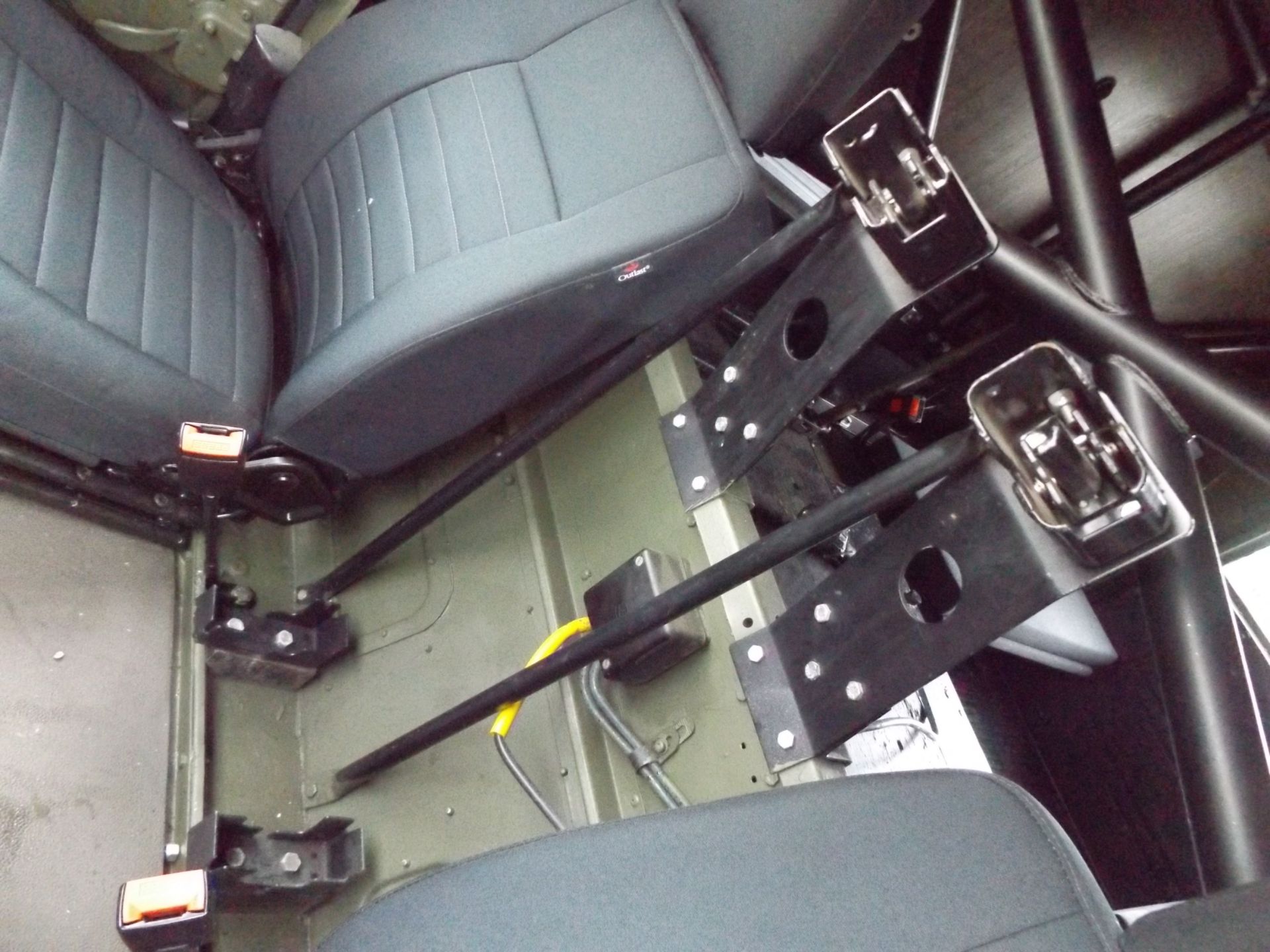 2 x Land Rover SA80 Weapons Mounting Bracket Kits P/No LT1280