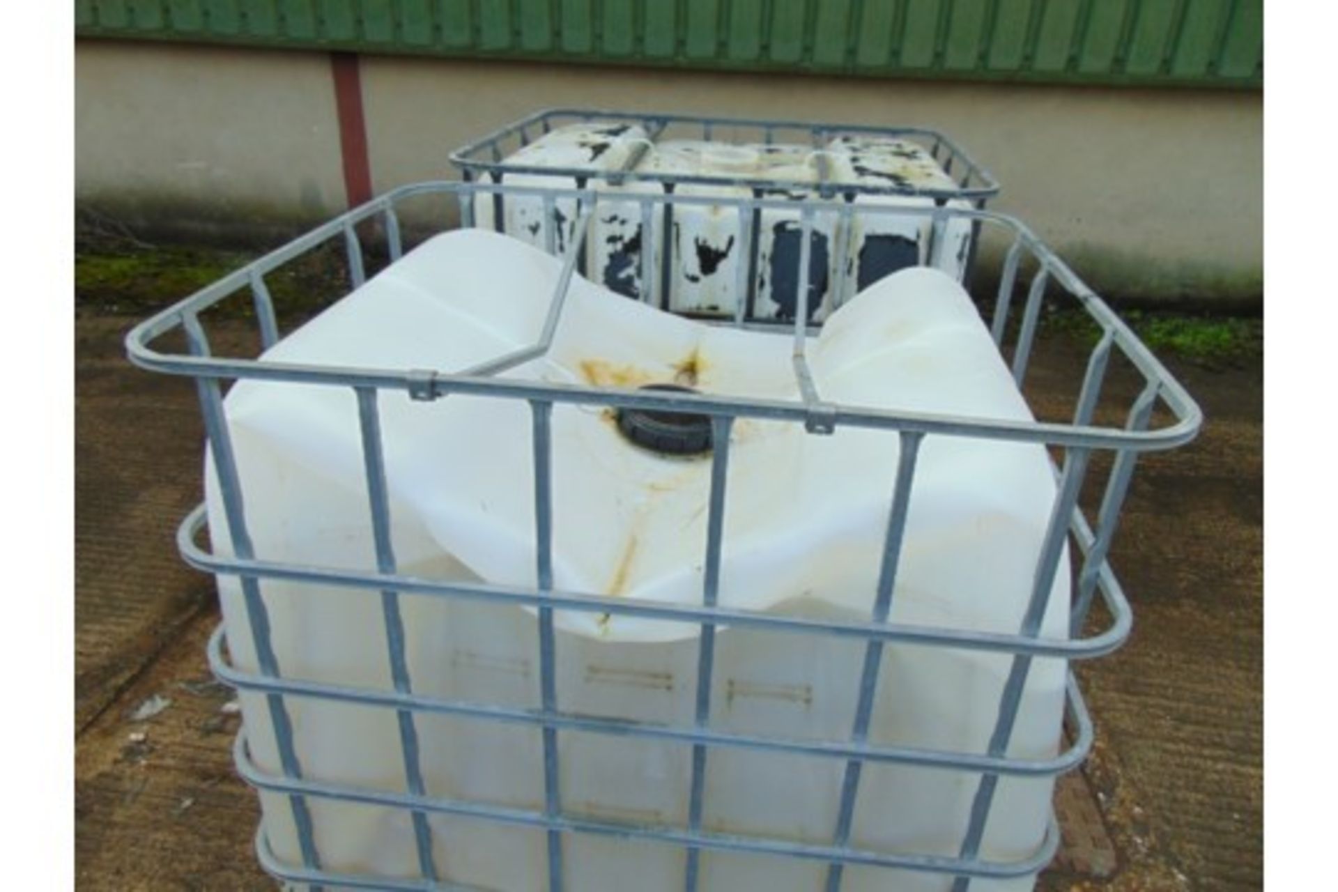 2 x Used 1000 Litre IBC Container / Caged Water Tank - Image 3 of 4