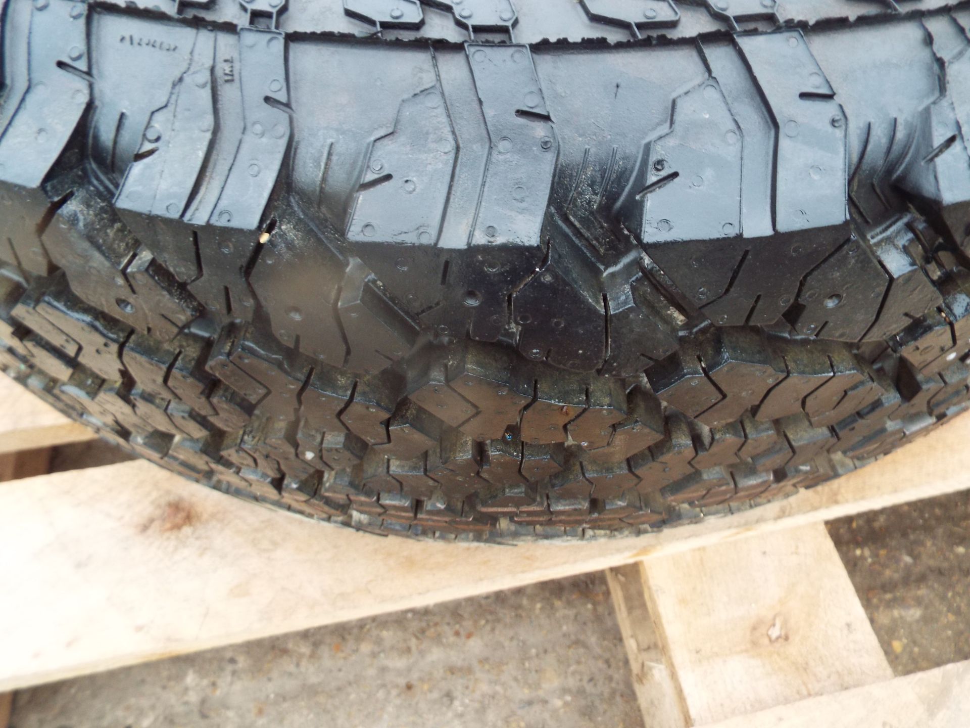 General Grabber AT2 265-70R17 Tyre - Image 7 of 8