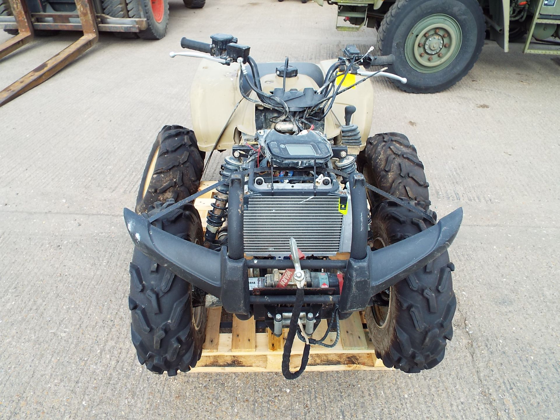 Military Specification Yamaha Grizzly 450 4 x 4 ATV Quad Bike with Winch - Bild 2 aus 19