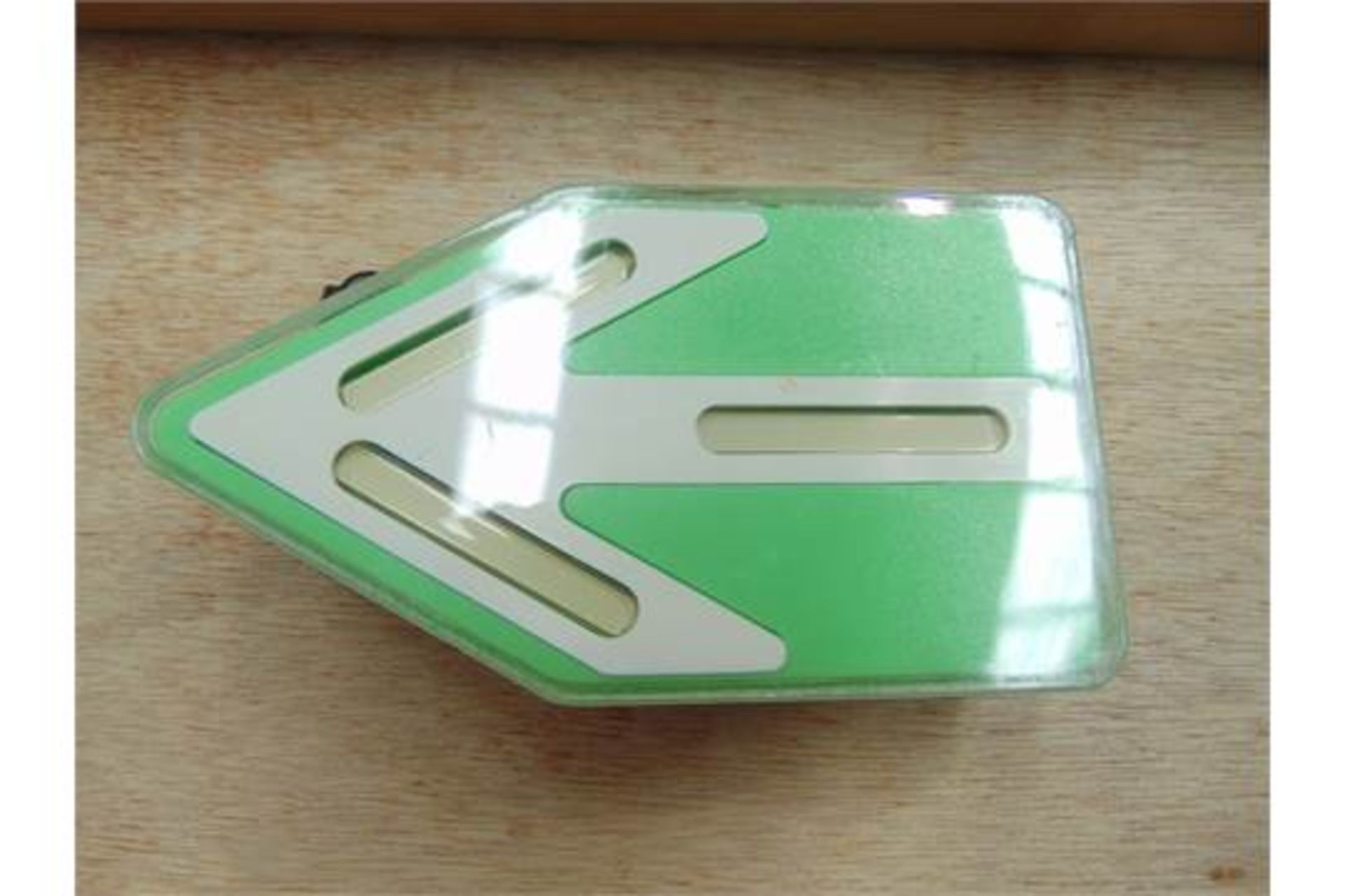 20 x Very Rare British Army Glow In The Dark Green Route Markers in Wooden Transit Case - Image 2 of 7