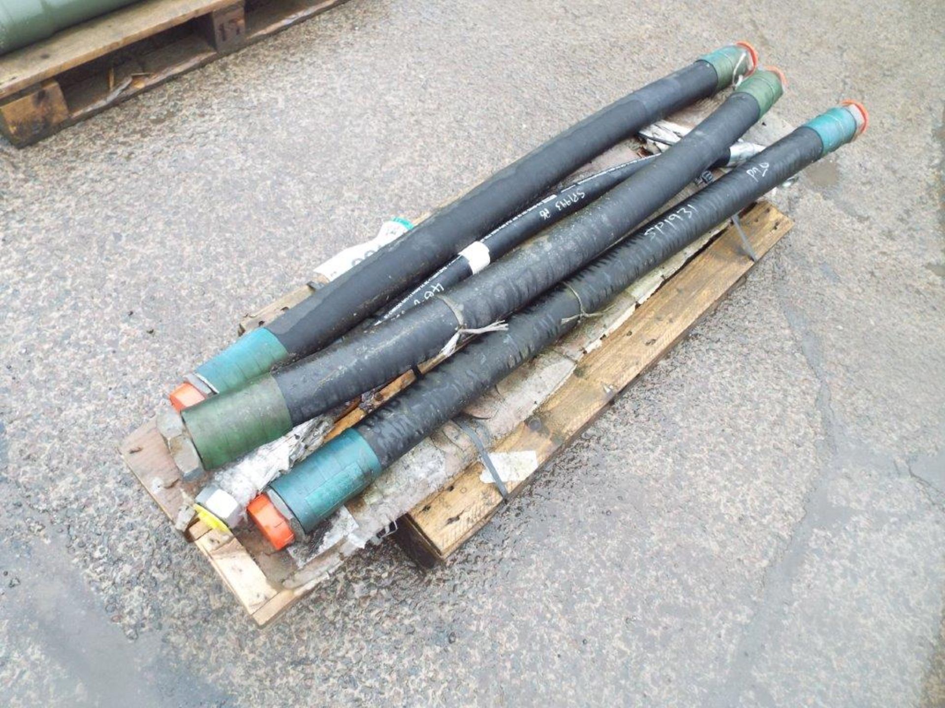 6 x Mixed Hydraulic and Rubber Hoses