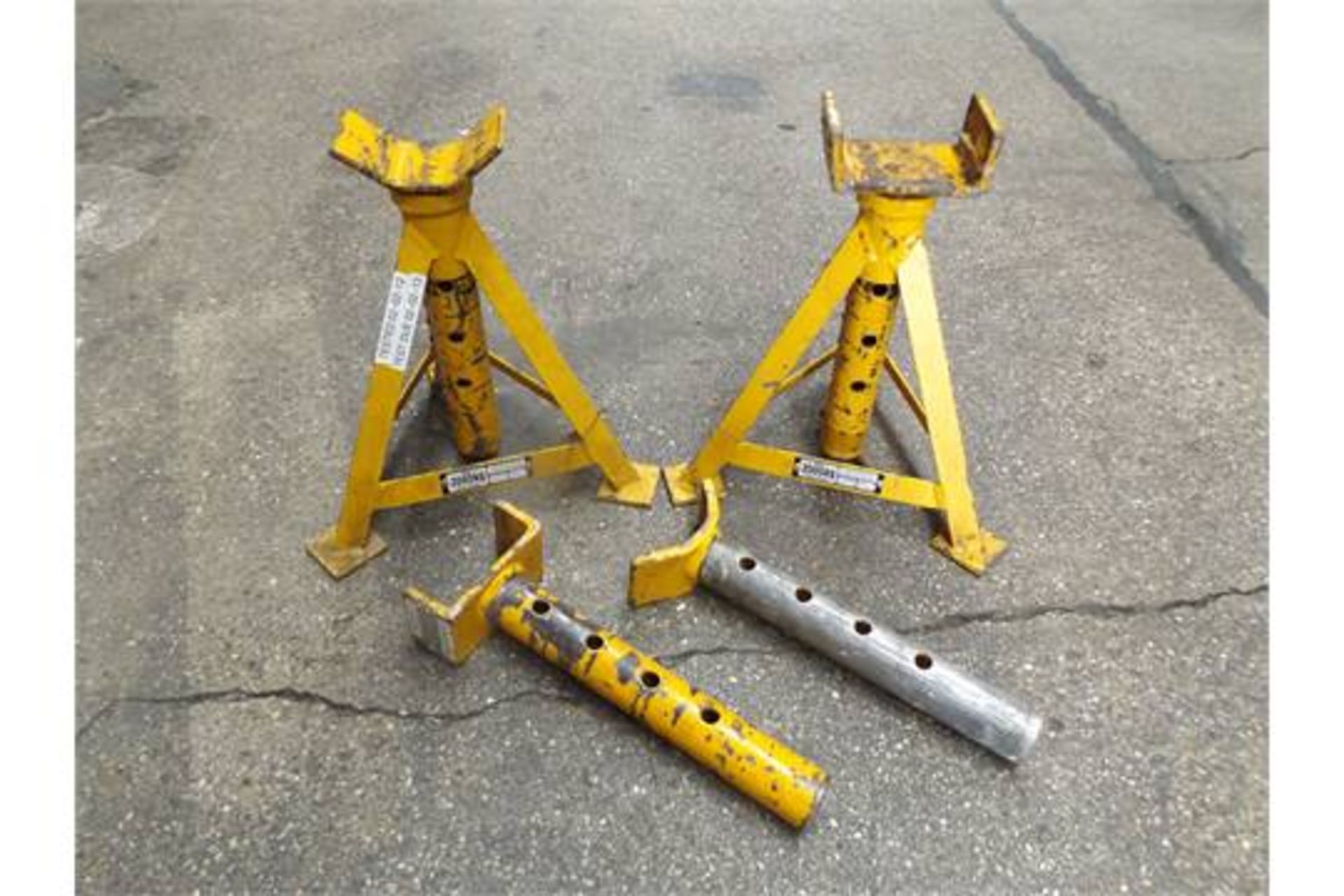 2 x Heavy Duty 2 Tonne Axle / Chassis Stands