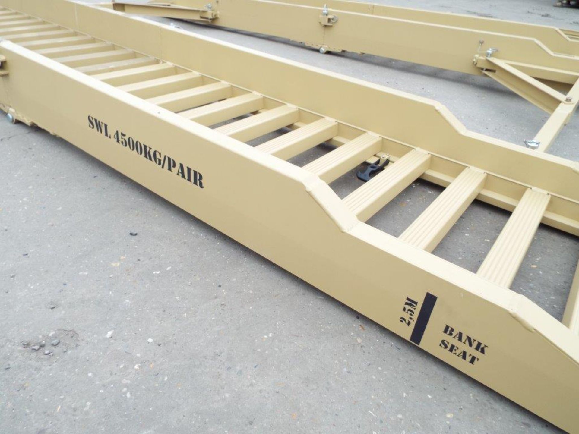 4500Kg 2.5m Folding Ramps for WMIK, Armoured Vehicles etc with 240Kg Crossing Aid - Bild 10 aus 18