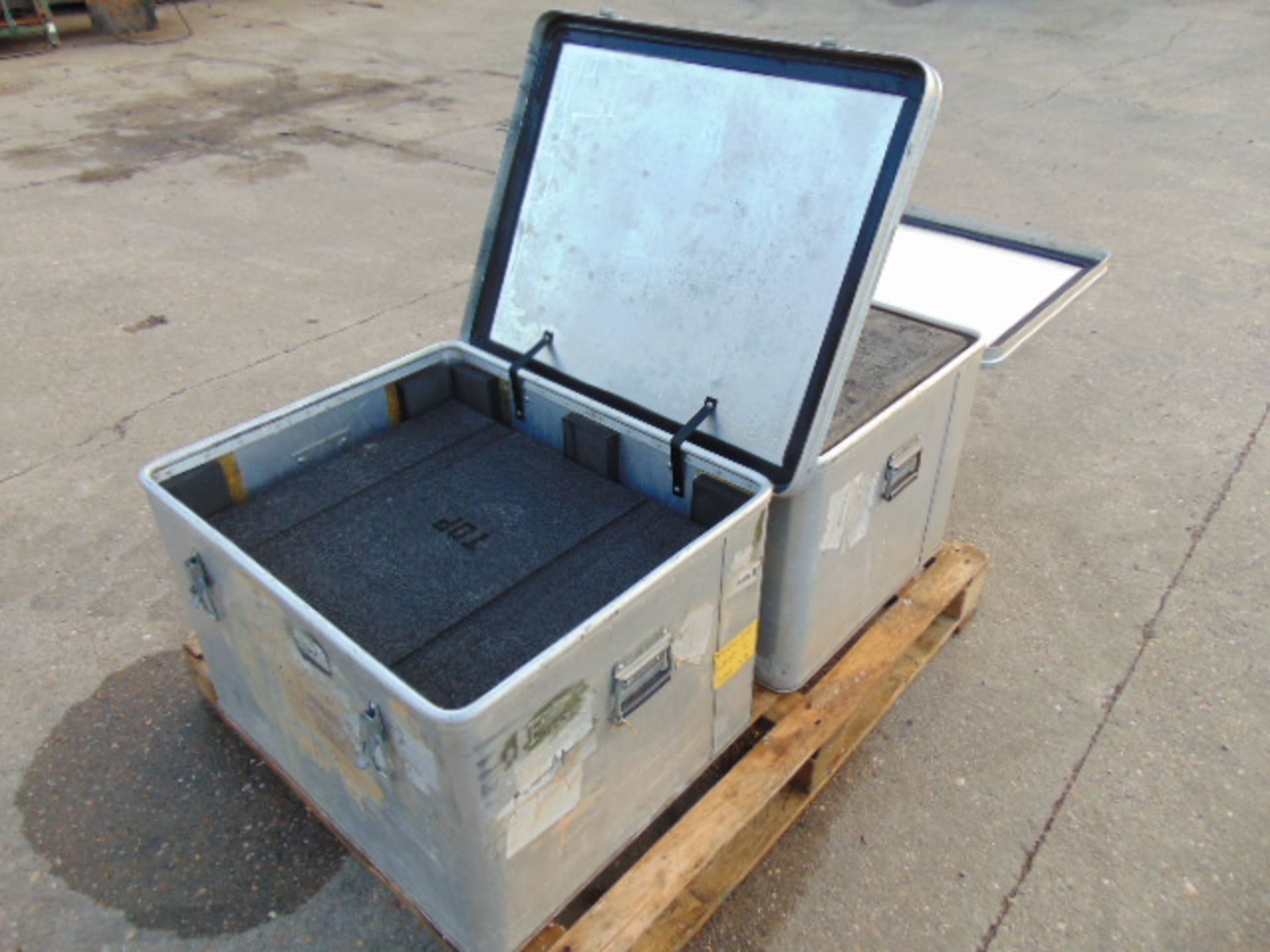 2 x Heavy Duty Protex Stackable Aluminium Cases - Image 2 of 6