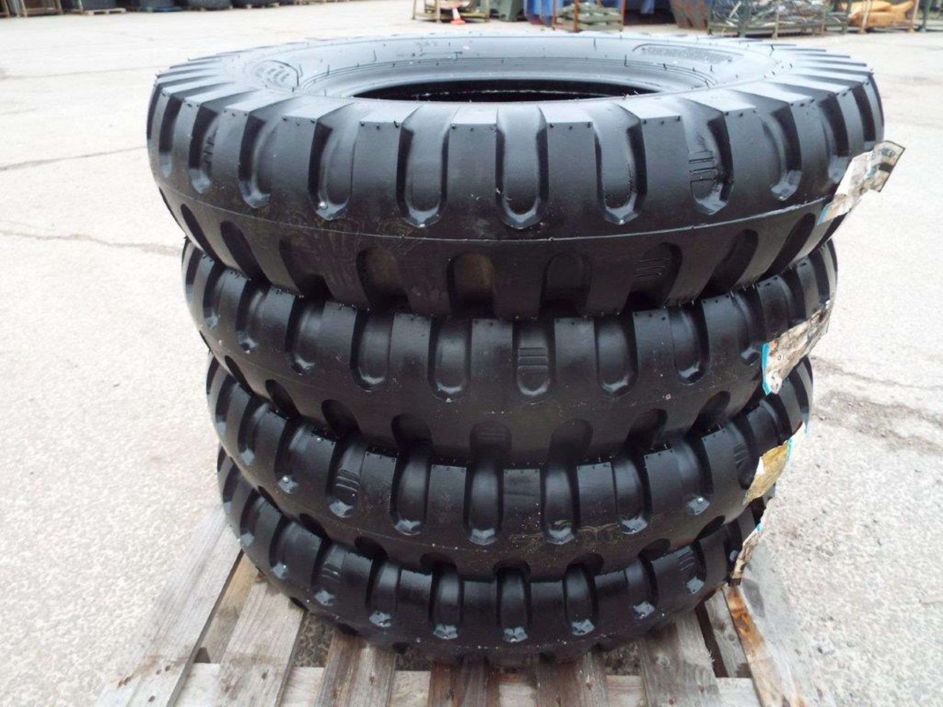 4 x S.T.A. 9.00-20 Crossply Tyres - Image 8 of 10