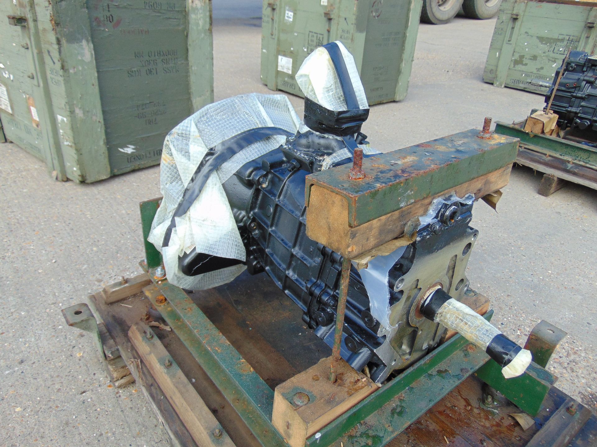 A1 Reconditioned Land Rover LT77 Gearbox - Image 2 of 9