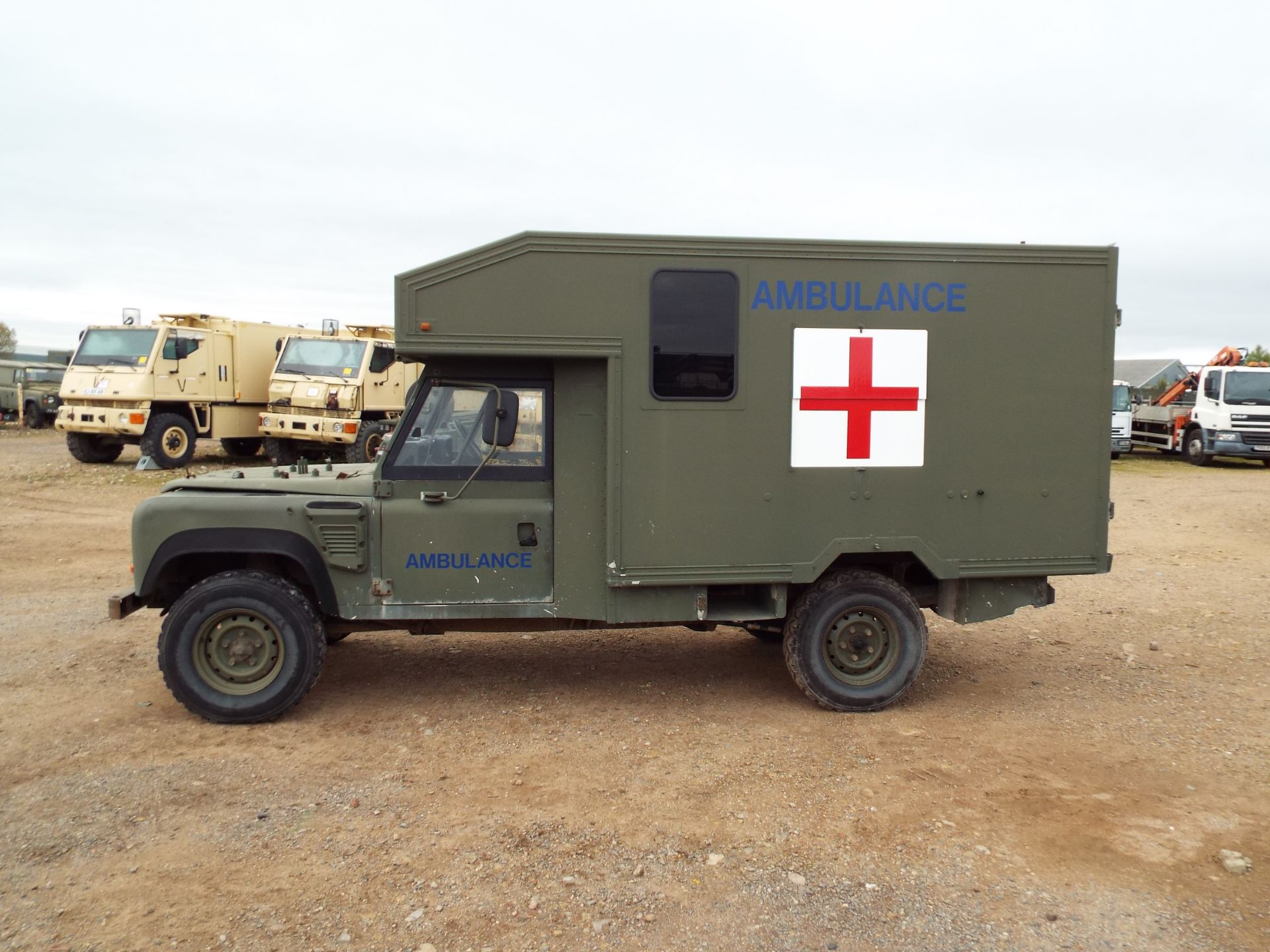Military Specification Land Rover Wolf 130 ambulance - Image 4 of 28