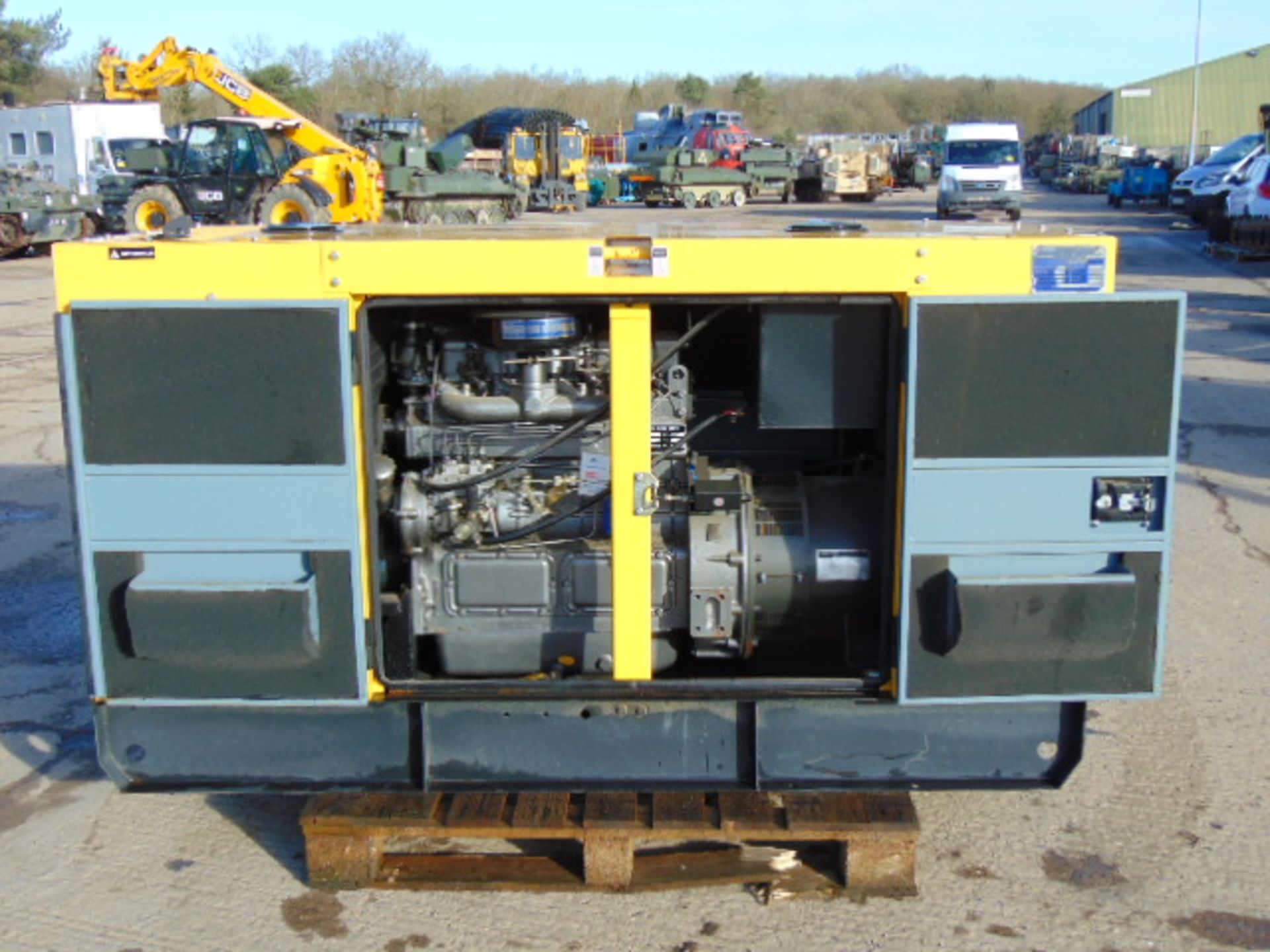 UNISSUED WITH TEST HOURS ONLY 40 KVA 3 Phase Silent Diesel Generator Set