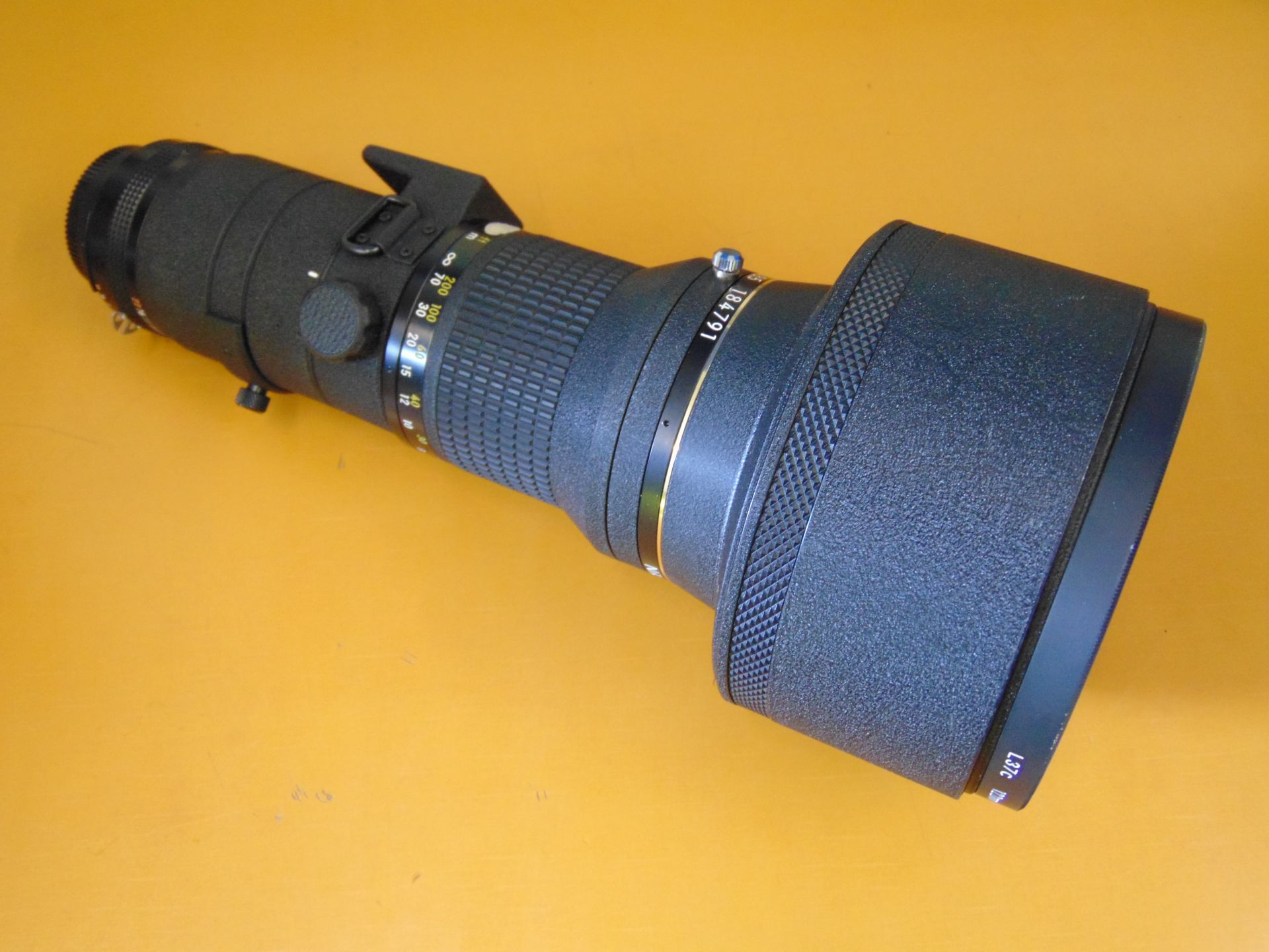 Nikon Nikkor ED 400mm 1:3.5 Lense with Leather Carry Case - Image 2 of 11