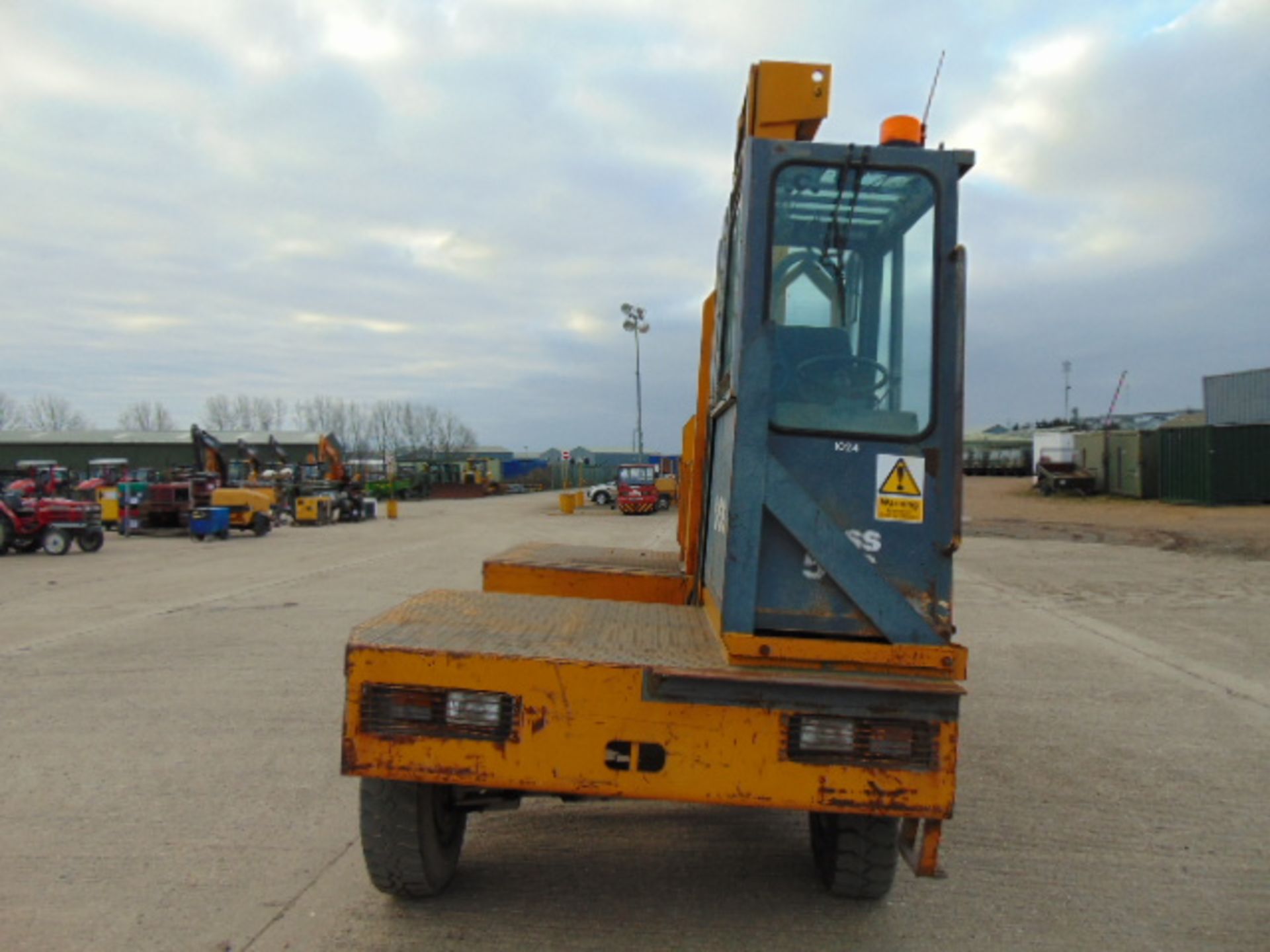 Lancer Boss 556 Sideloader Diesel Forklift - Image 7 of 17