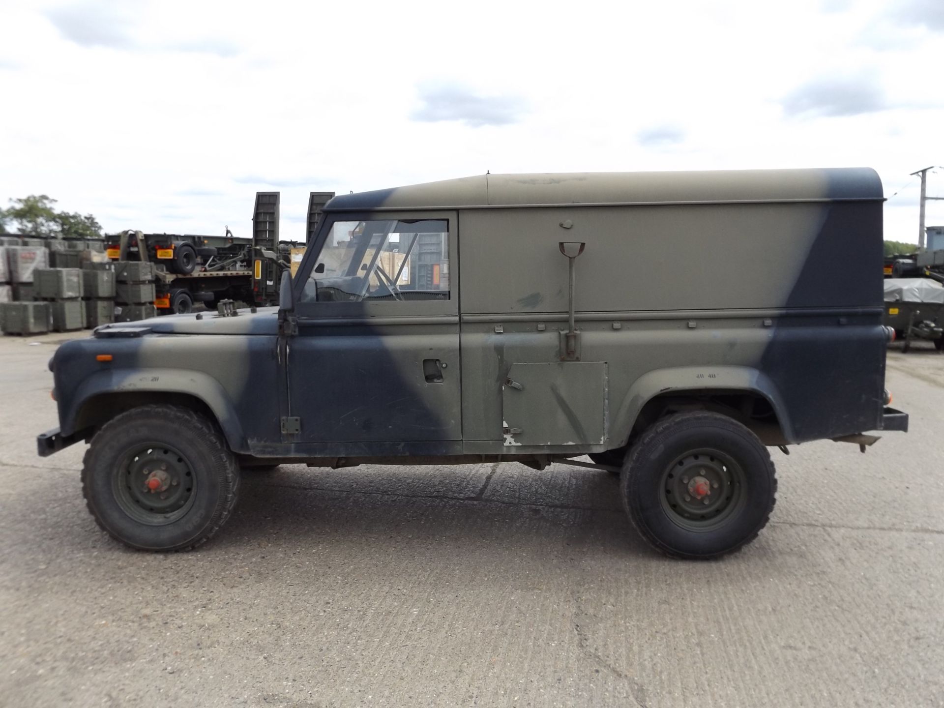 Land Rover 110 Hard Top - Bild 4 aus 19