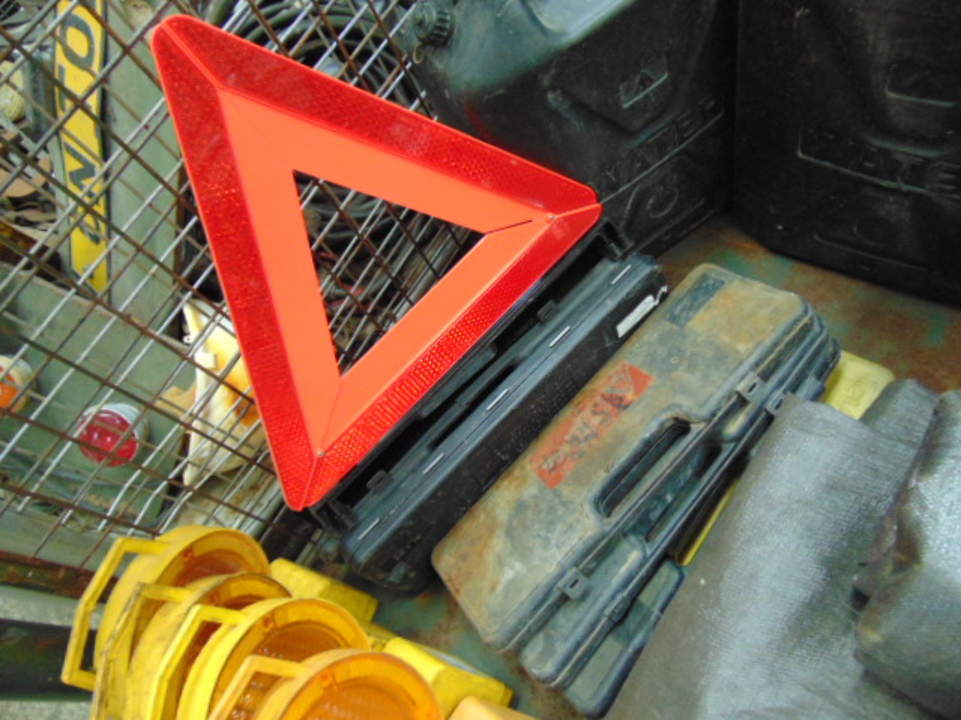 Mixed Stillage of 20 Litre Water Carriers, Thermal Sheets, Warning Triangles, Convoy Flags etc - Image 3 of 8