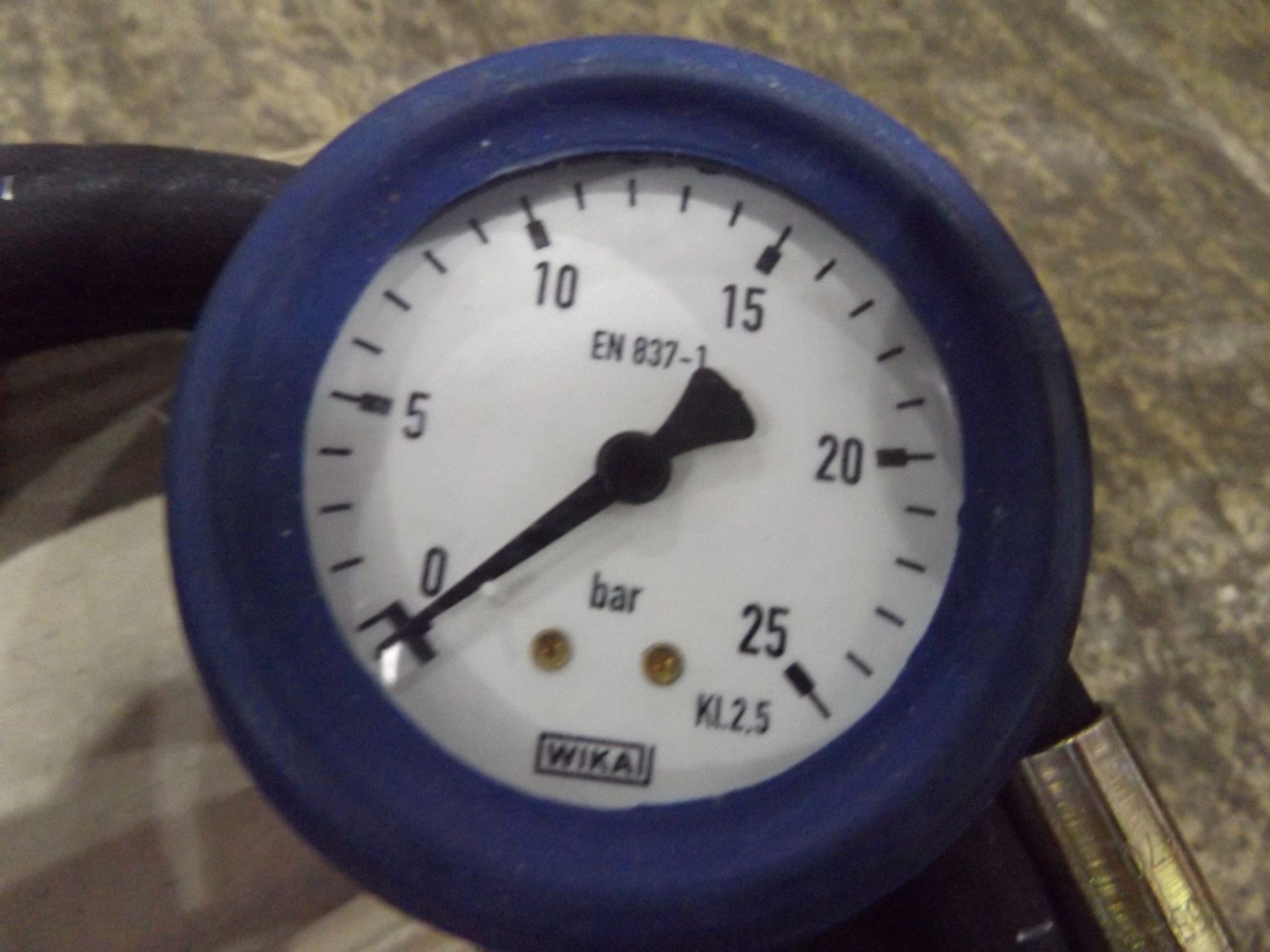 2 x  Pressure Guages - Image 5 of 7