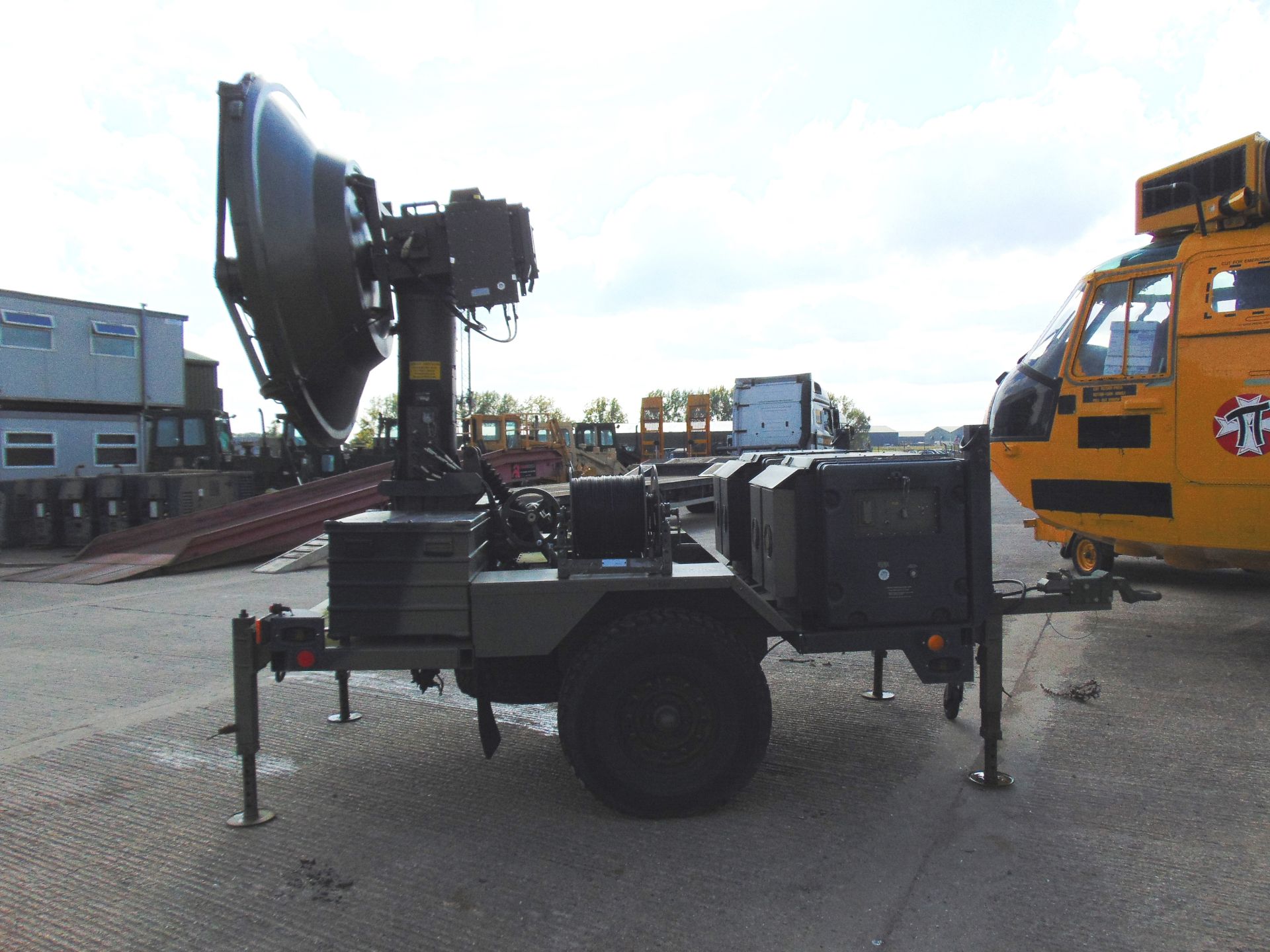 Raytheon Modified Data Link Trailer - Bild 6 aus 36