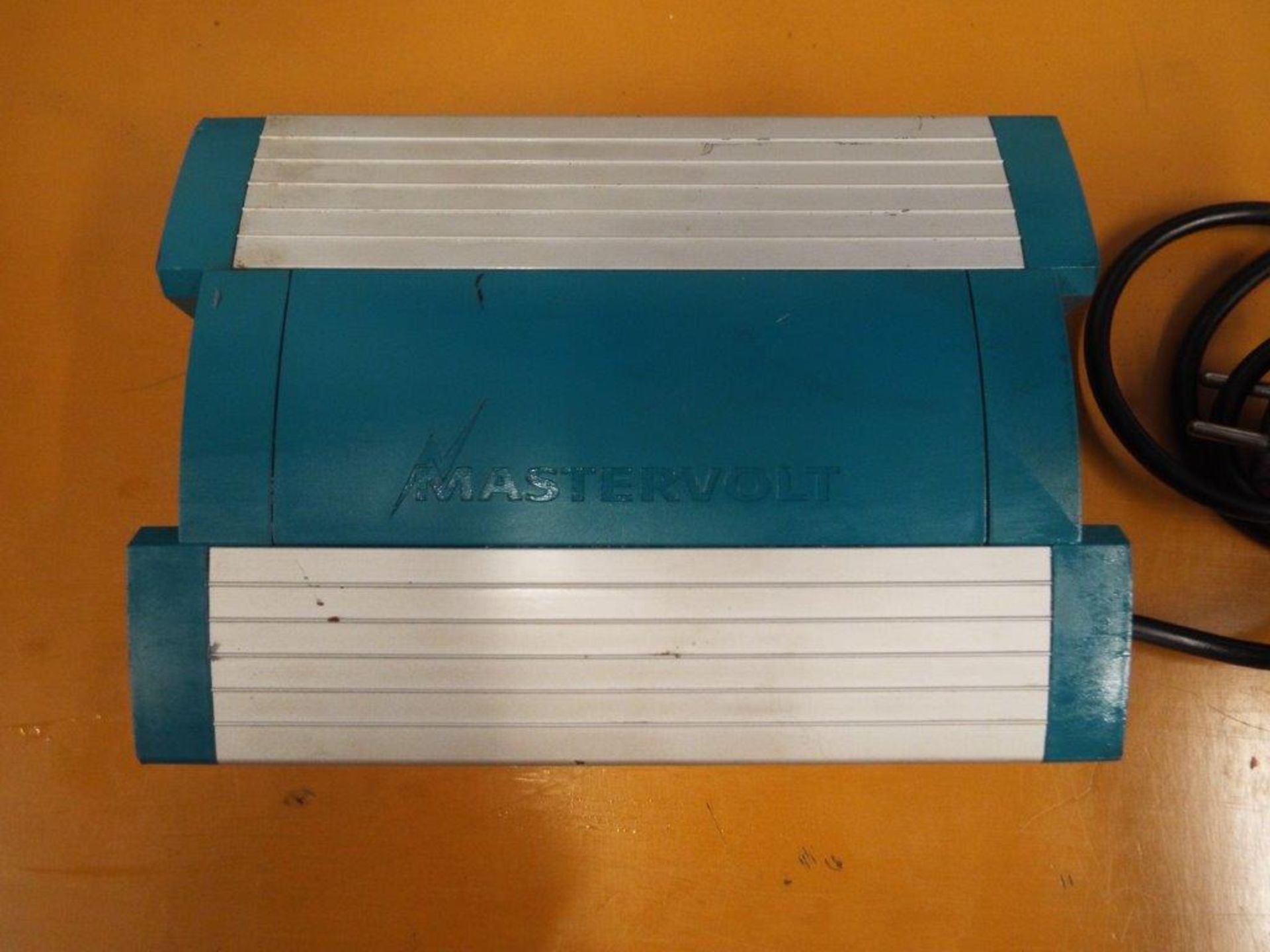 Mastervolt IVO 24/10-2 Battery Charger - Bild 2 aus 6