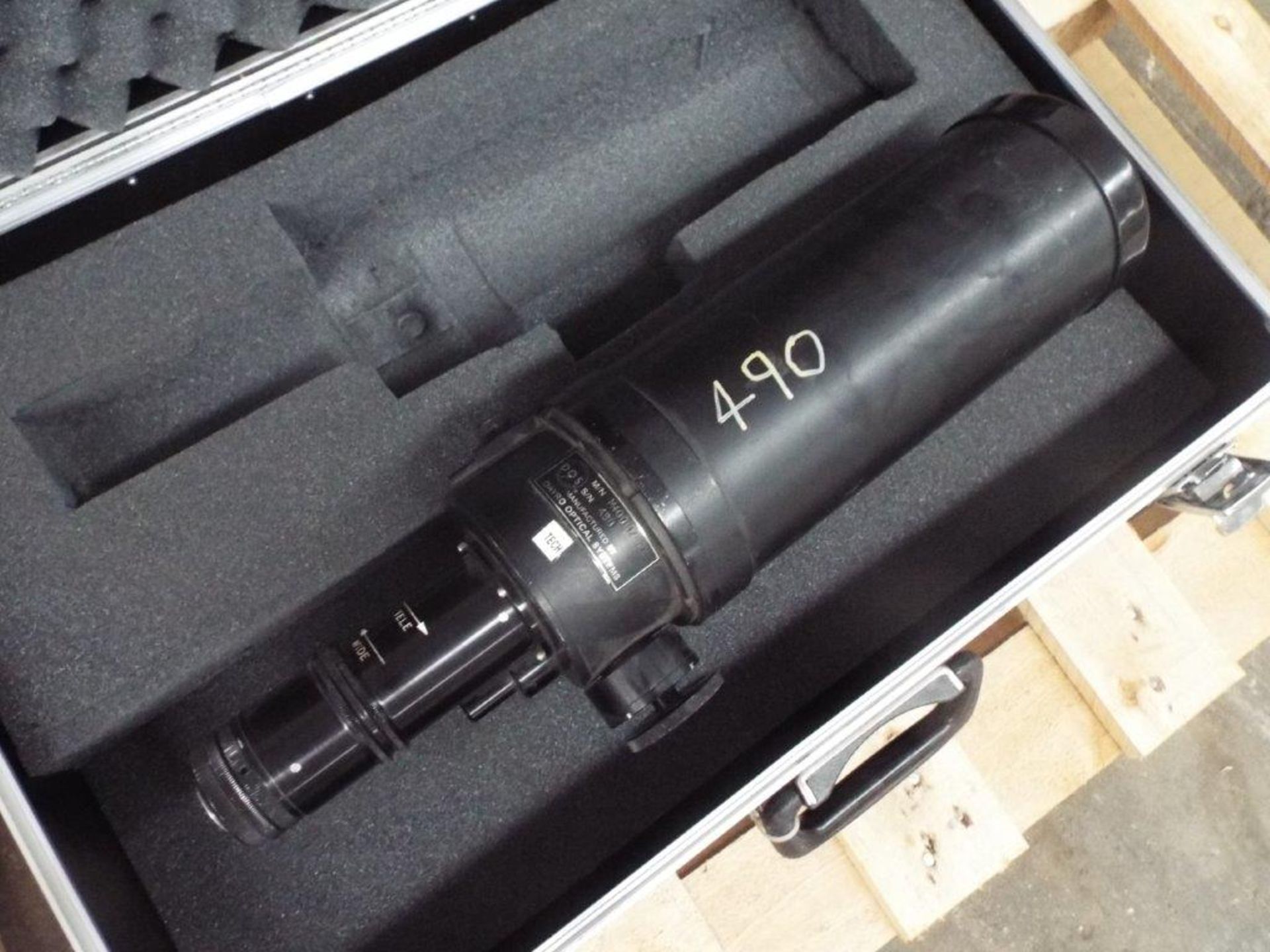 Davro Optical Systems M100MZ-2X 3000mm Telescopic Camera Lense with Ruggedised Carry Case - Image 2 of 10