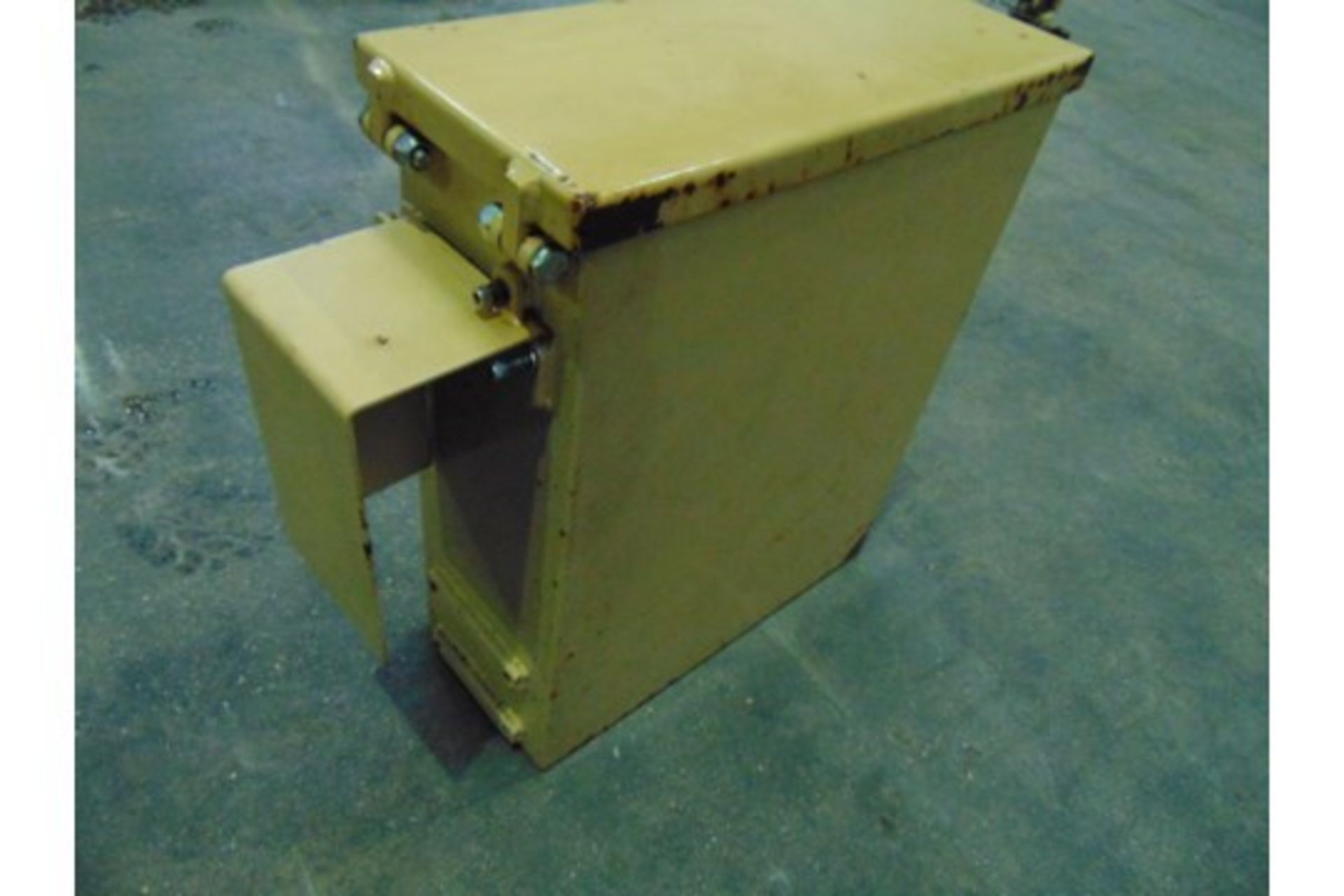 Vehicle Mounted Jerry Can Stowage Box - Image 5 of 6