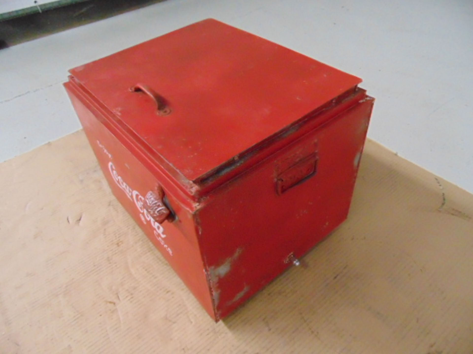 Vintage Coca Cola Cooler / Ice Box - Image 3 of 7