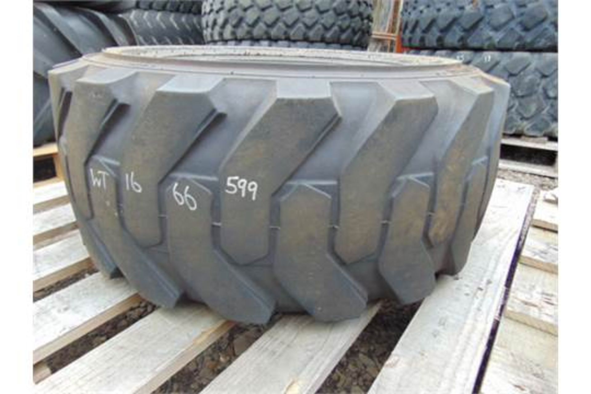 2 x Solideal Xtra-Wall 12-16.5 Tyres with 8 stud rims - Image 3 of 8