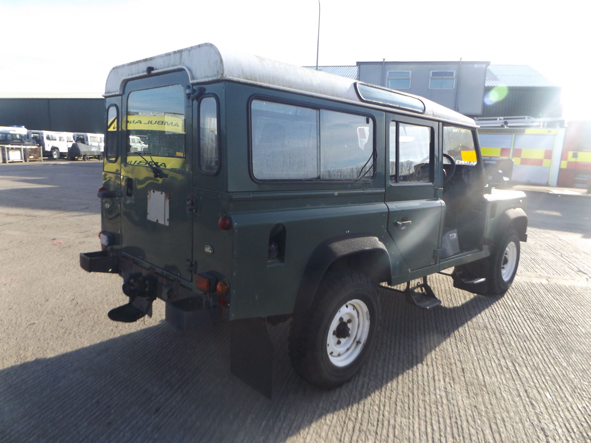 Land Rover Defender 110 300TDi Station Wagon suitable for spares or repairs - Image 7 of 20