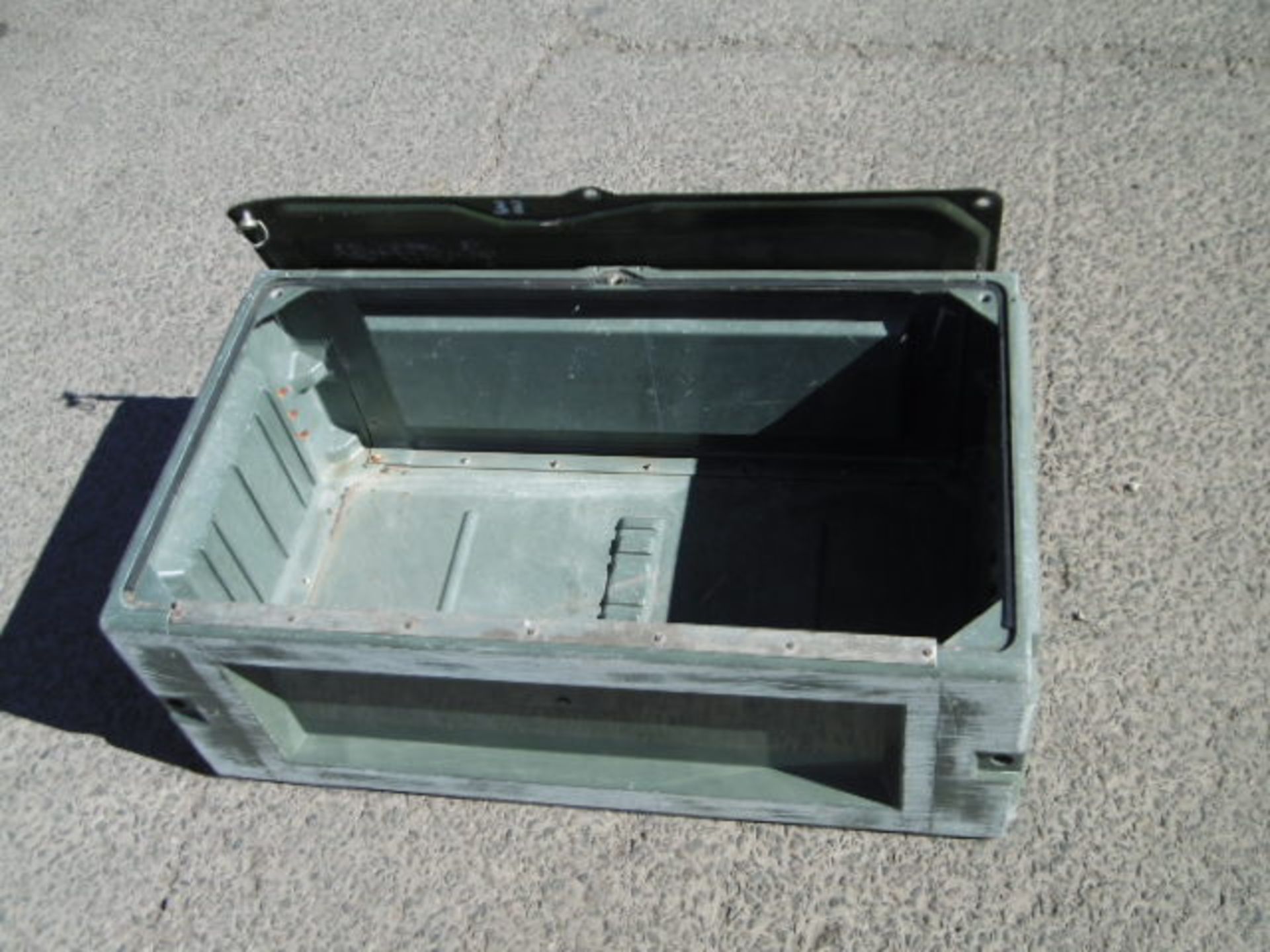 10 x Heavy Duty Interconnecting Storage Boxes - Image 3 of 5
