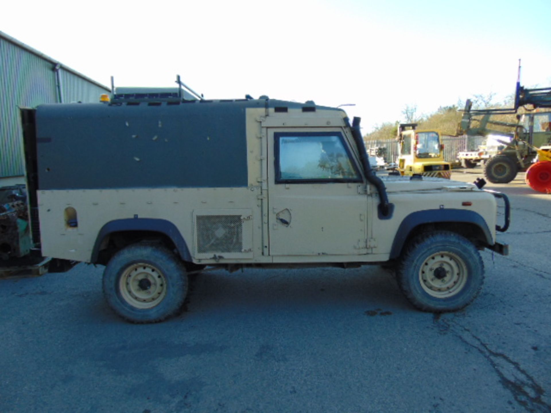 Very Rare Direct from Service Unmanned Landrover 110 300TDi Panama Snatch-2A - Image 5 of 14