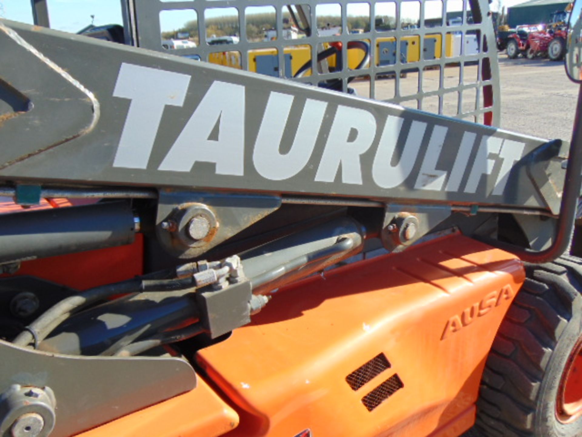 2010 Ausa Taurulift T133H 4WD Compact Forklift with Pallet Tines - Bild 10 aus 15
