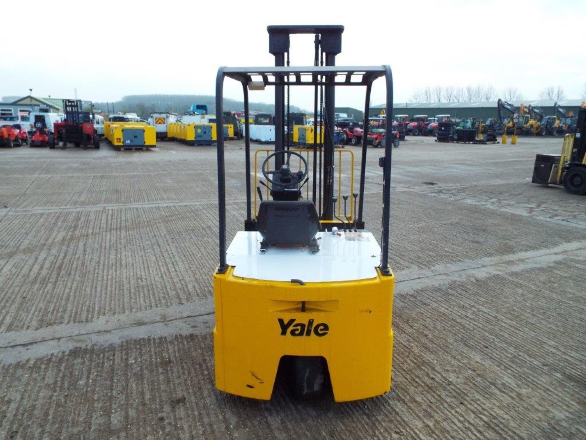 Yale ERP15TCE Electric Forklift with Sideshift - Image 6 of 21