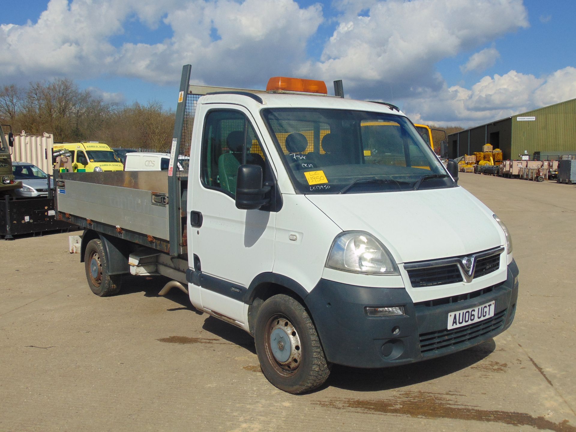 Vauxhall Movano 3500 2.5 CDTi MWB Flat Bed Tipper - Image 3 of 26