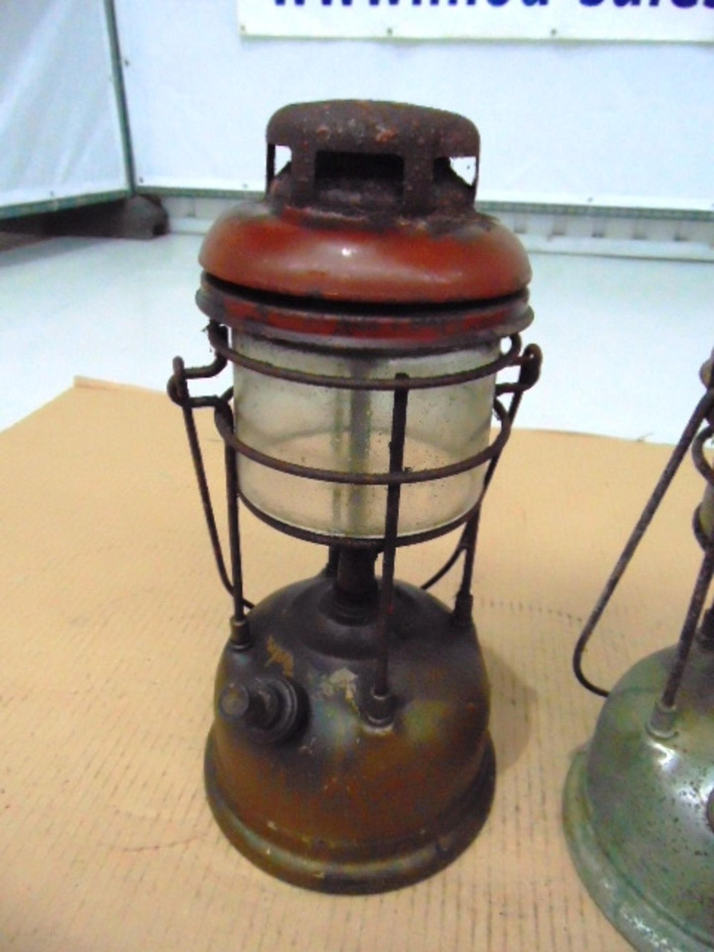 2 x Vintage Tilley Lamps - Image 2 of 8