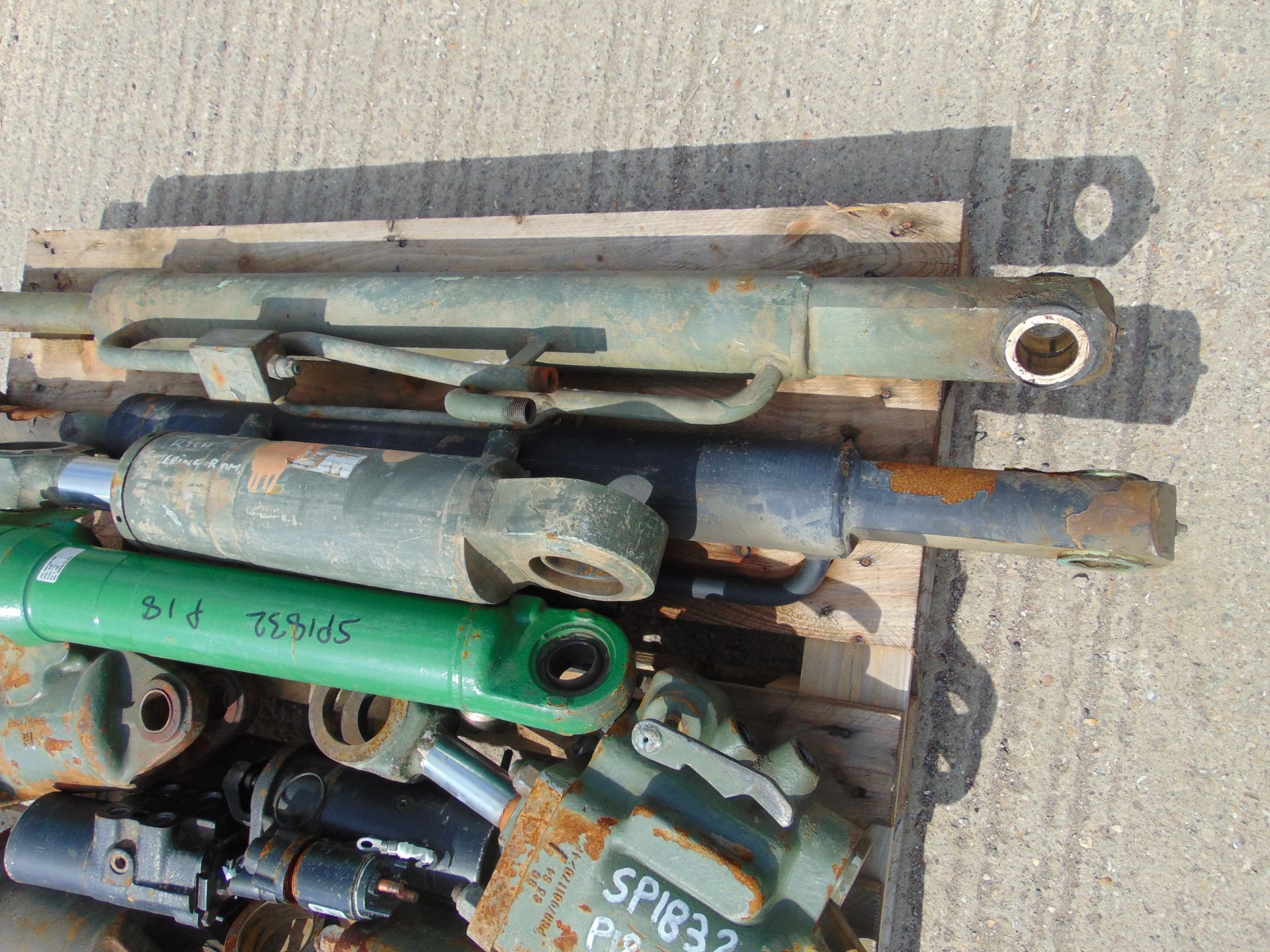 Pallet of Mixed Rams, Starter Motors etc - Image 5 of 7