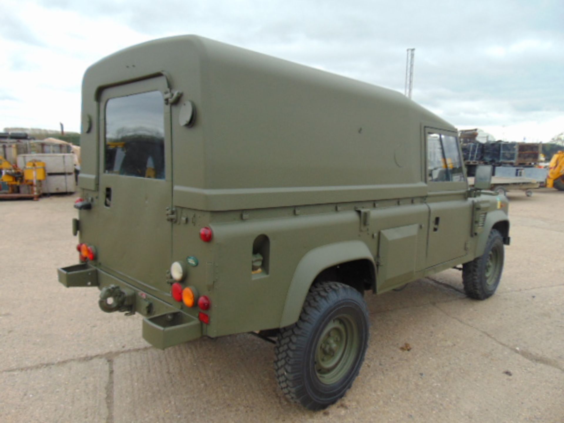 Military Specification Land Rover Wolf 110 Hard Top - Bild 7 aus 25