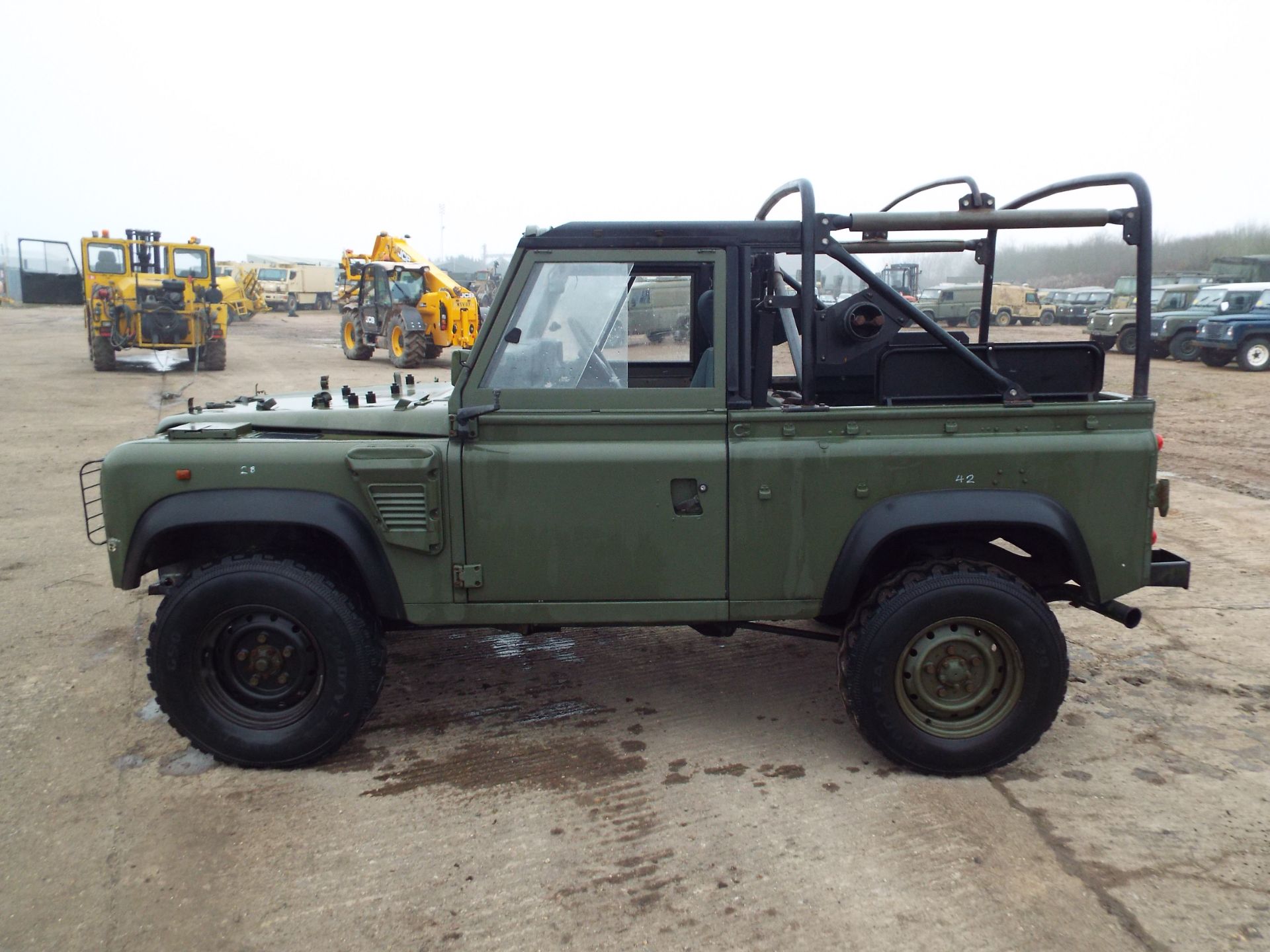 Military Specification Land Rover Wolf 90 Soft Top - Image 4 of 25