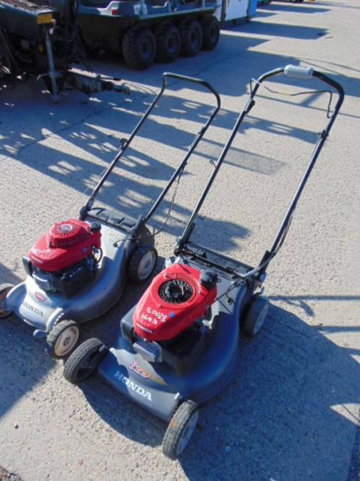 2 x Honda Izy Lawnmowers - Image 2 of 7